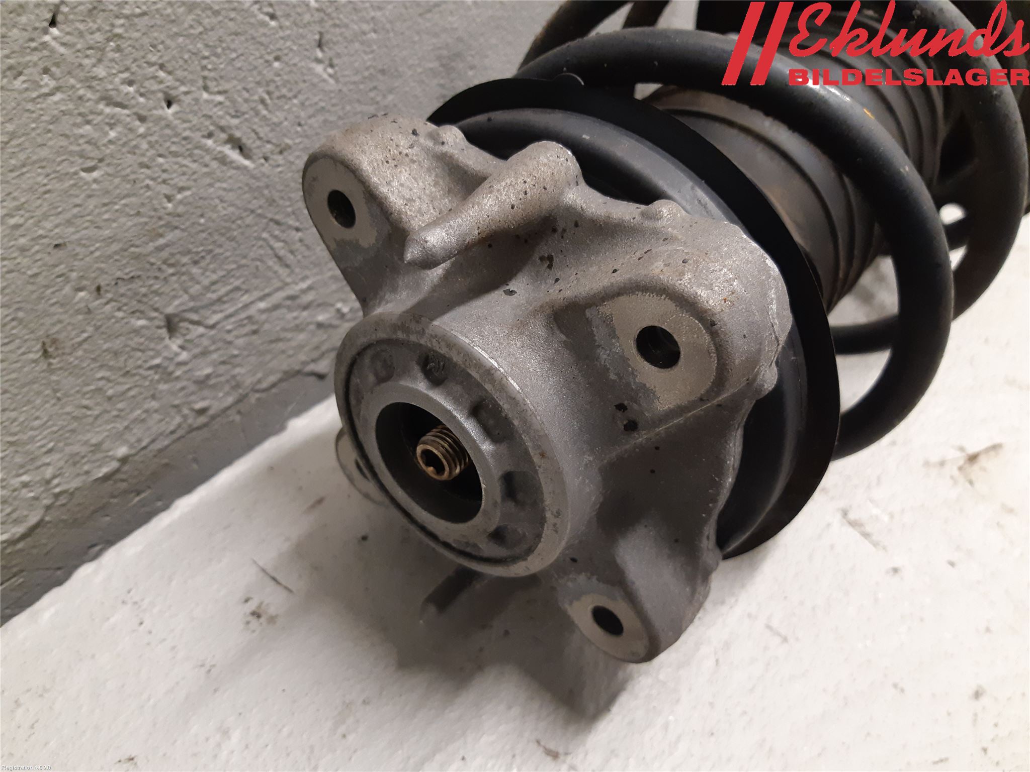 BMW 3 G20/G21/G80/G81 19- Fjäderben Fram Höger
