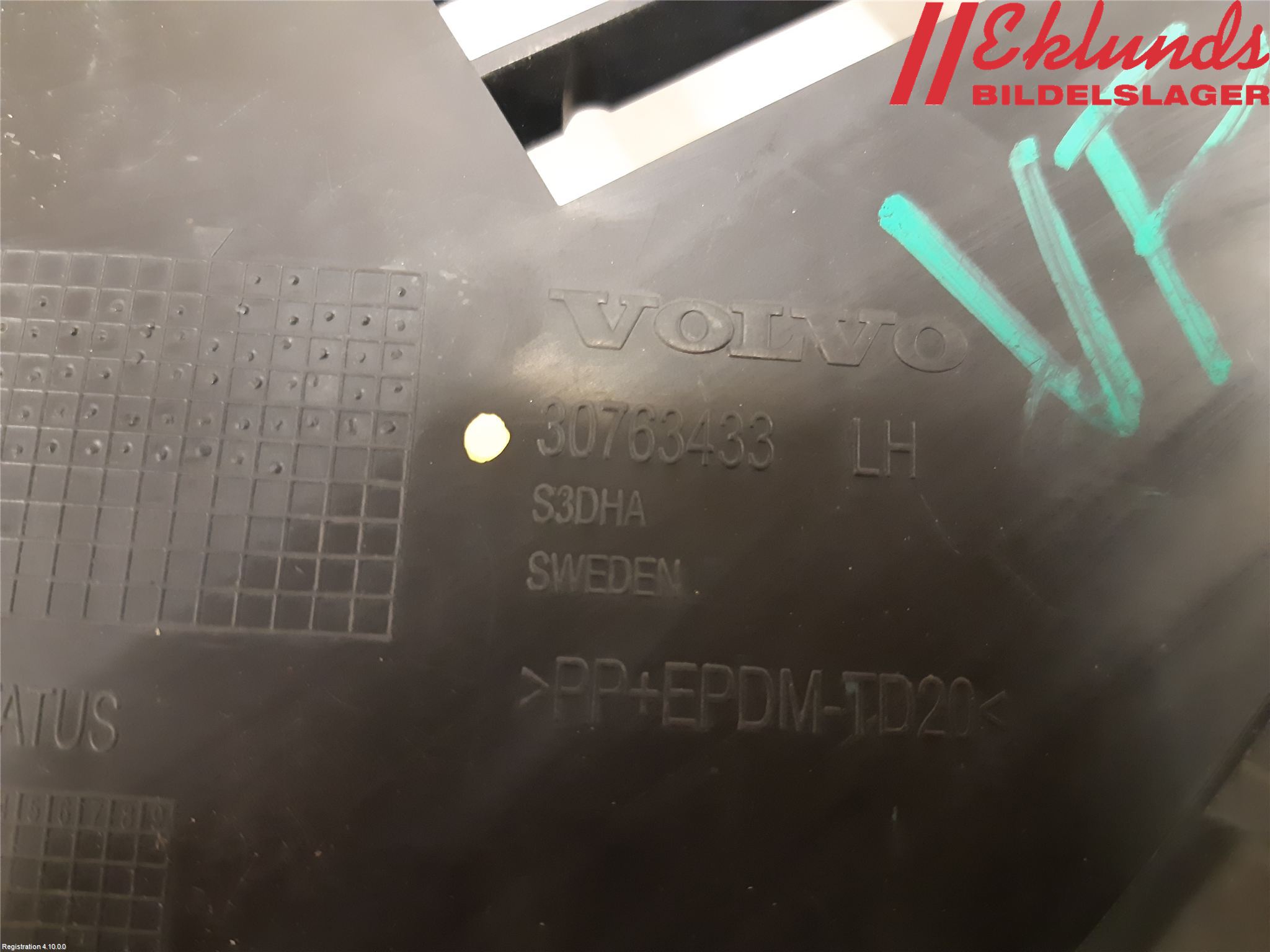 Volvo XC60 09-13 Stötfångarfäste Fram Vä