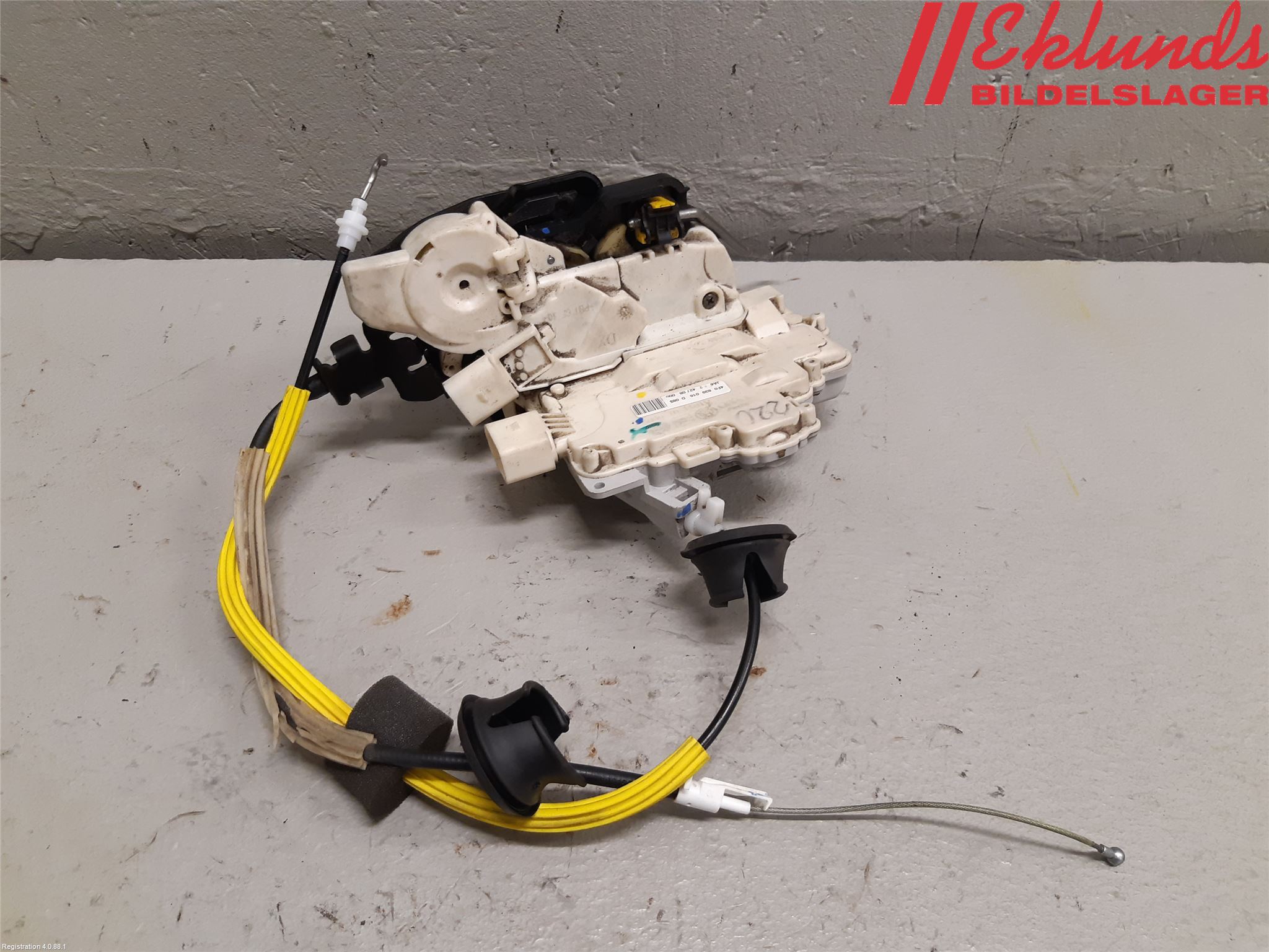 Audi A6/S6     05-11 Låskista-Dörrlås