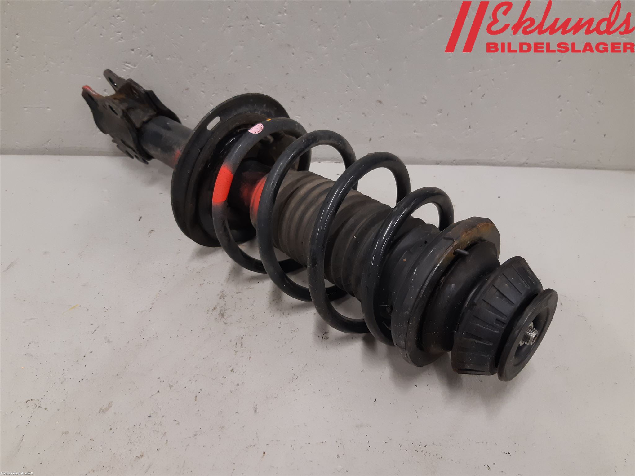 Toyota YARIS XP130 15-20 Fjäderben Fram Vänster