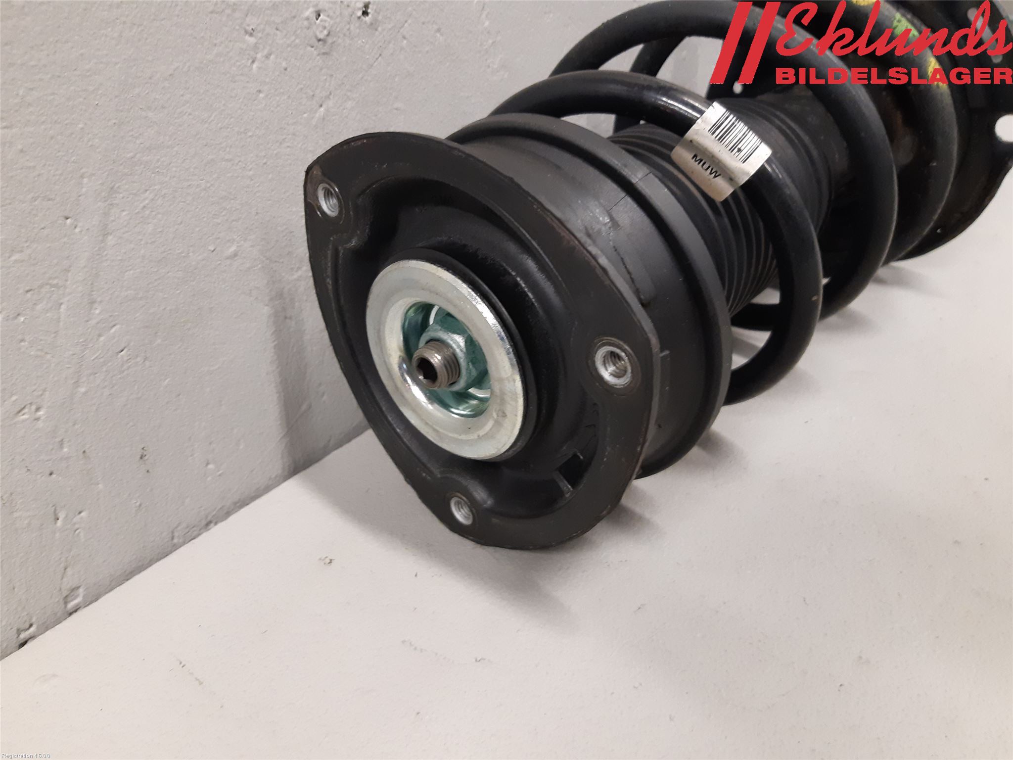 Volkswagen VW PASSAT 15-19 Fjäderben Fram Höger