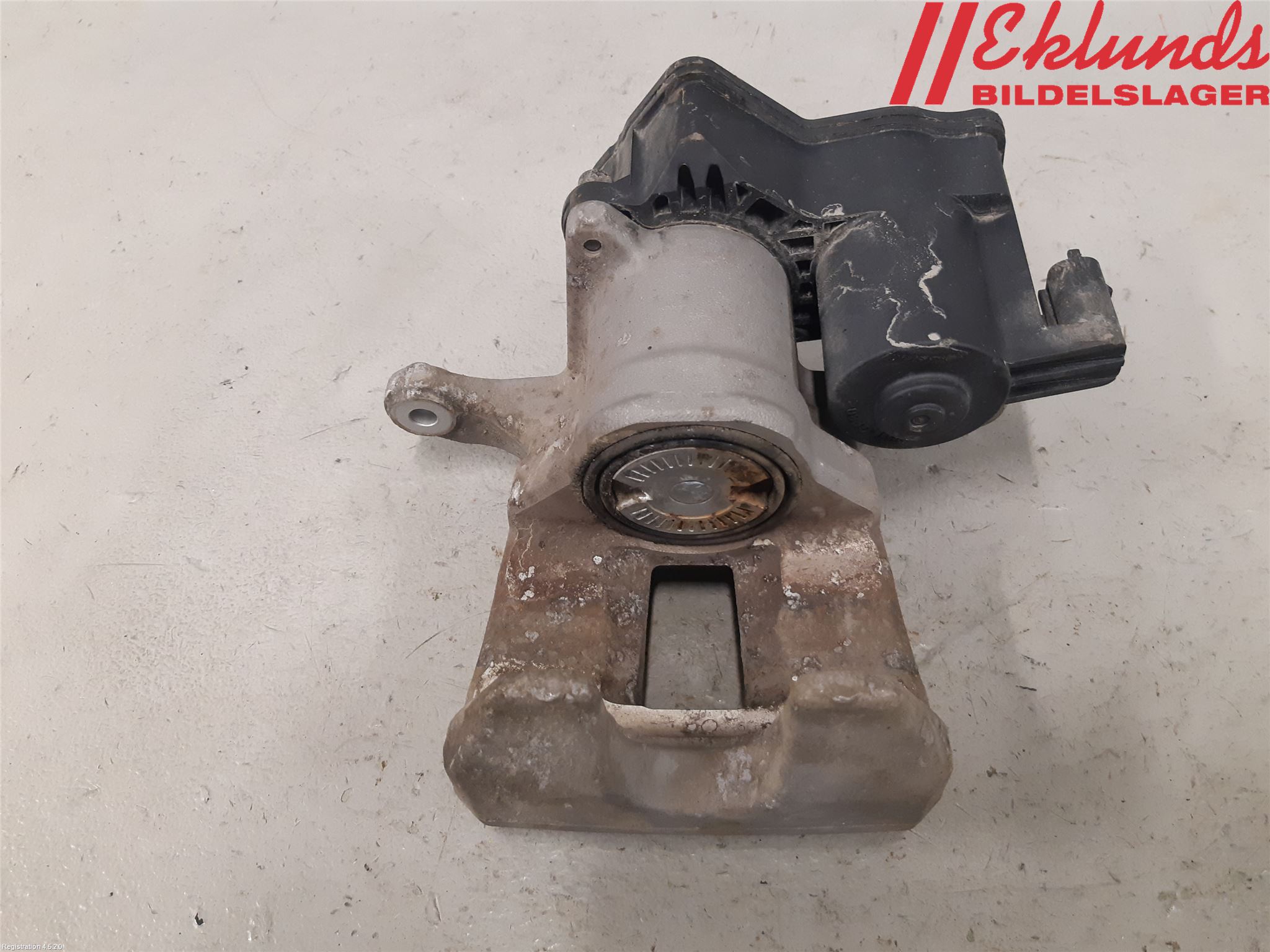 Tesla MODEL Y 21- Bromsok Bak Vänster