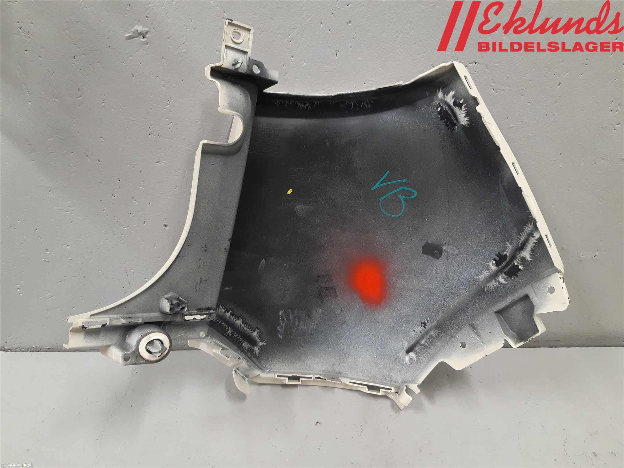 Renault CAPTUR 13-19 Stötfångardel Bak Vä