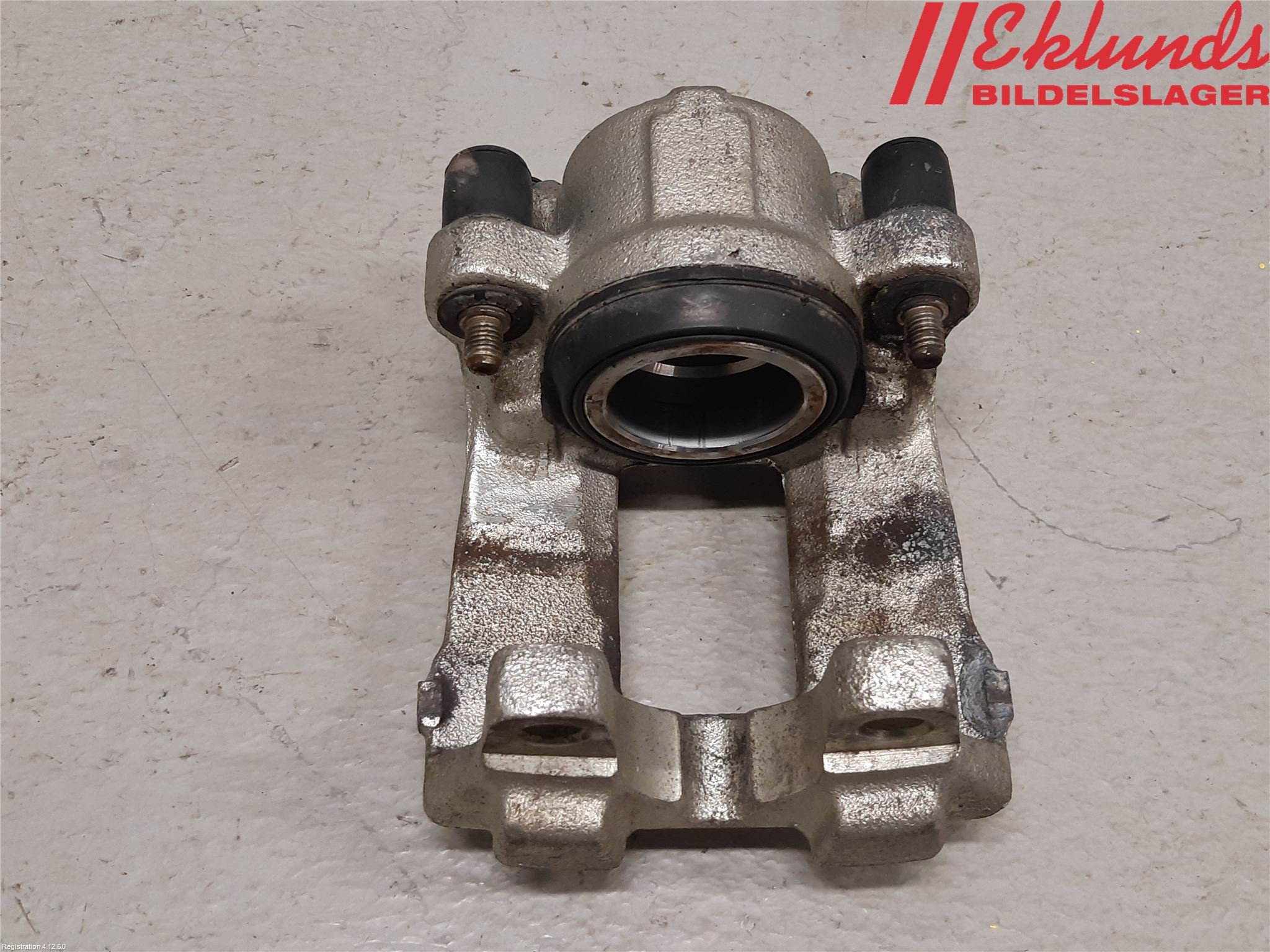 BMW 3 F30/F31/F80 12-19 Bromsok Fram Höger