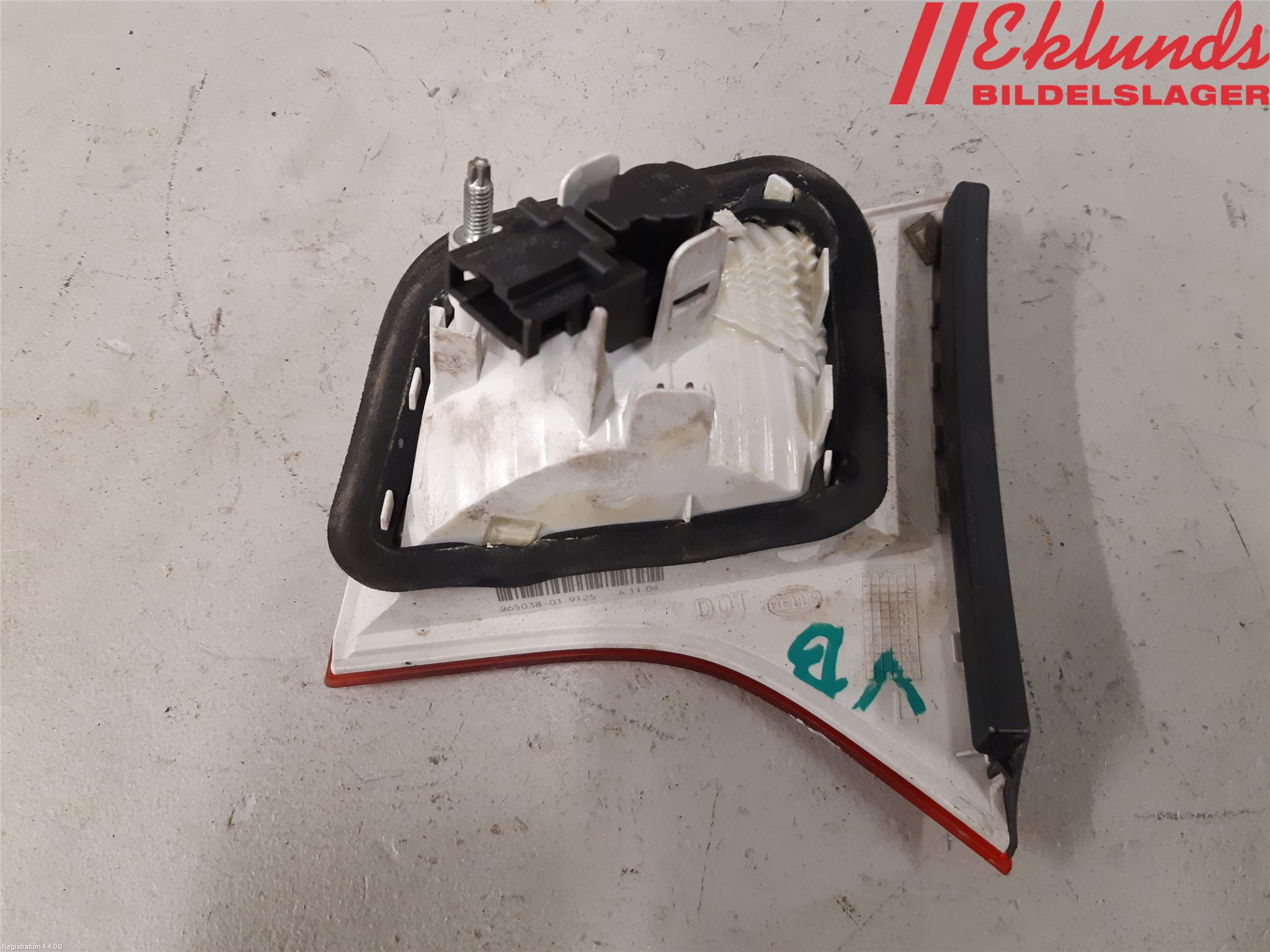 Audi A4/S4 05-07 Bakljus Lucka Vä