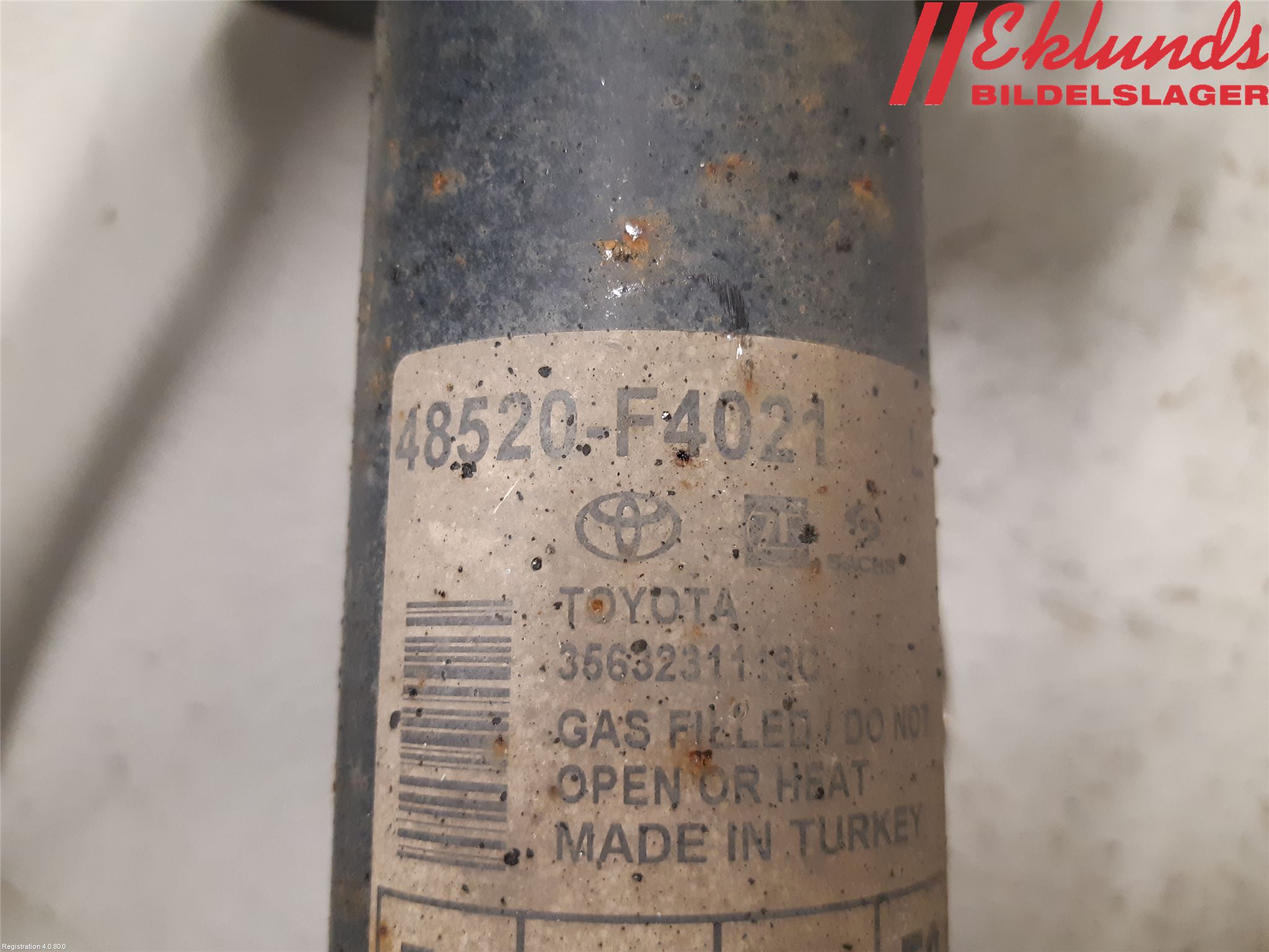 Toyota C-HR 16-23 Fjäderben Fram Vänster