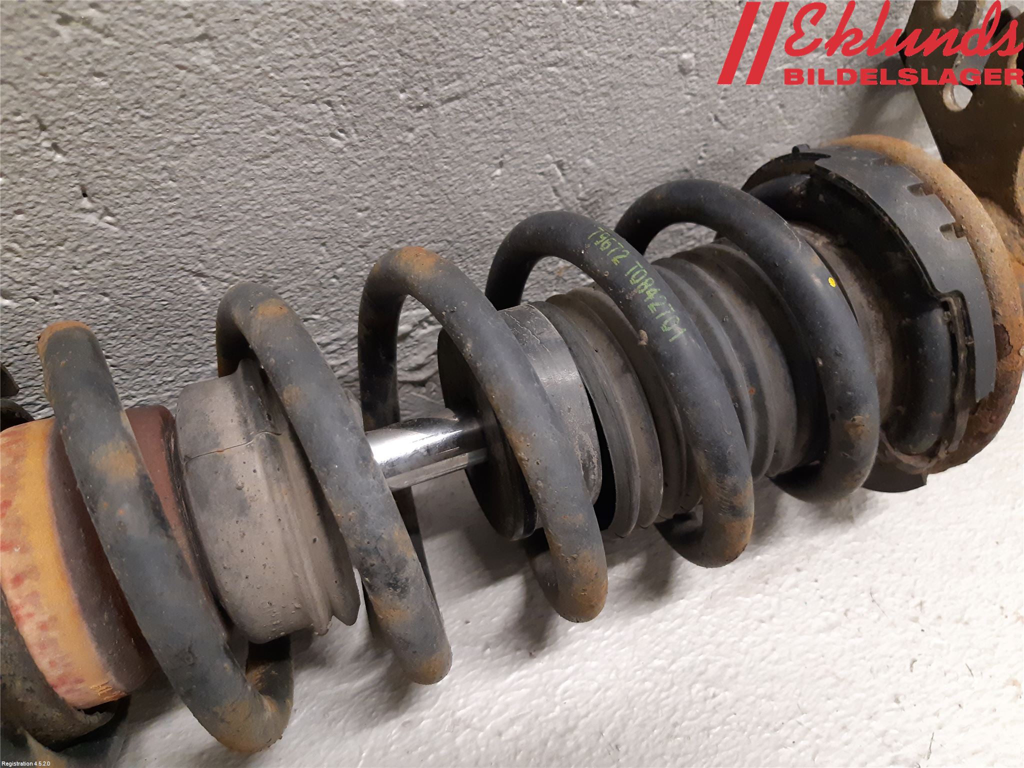 BMW 5 F10/F11/F18 09-17 Fjäderben Fram Höger