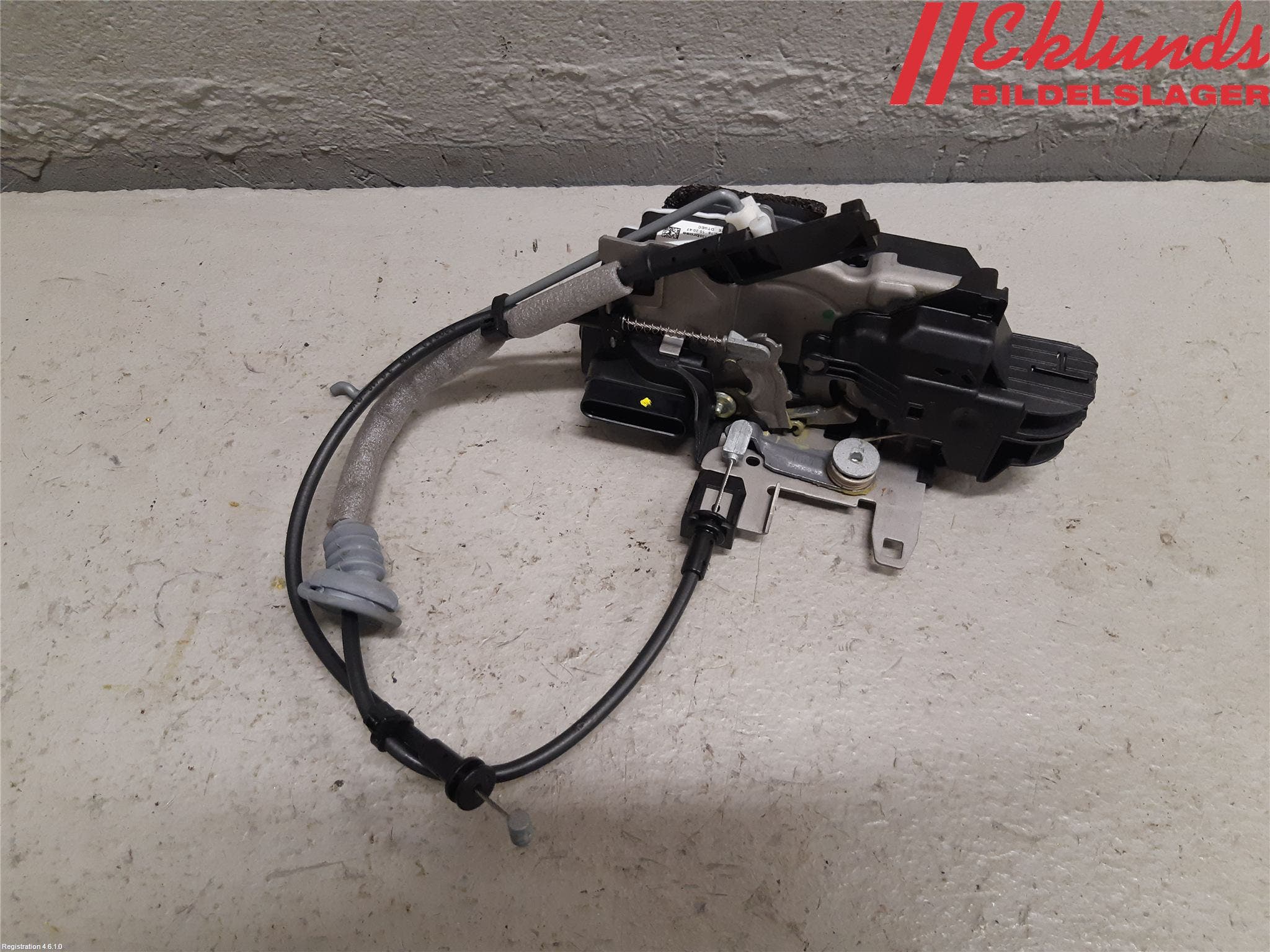 Volvo XC90/RECHARGE 16- Låskista-Dörrlås