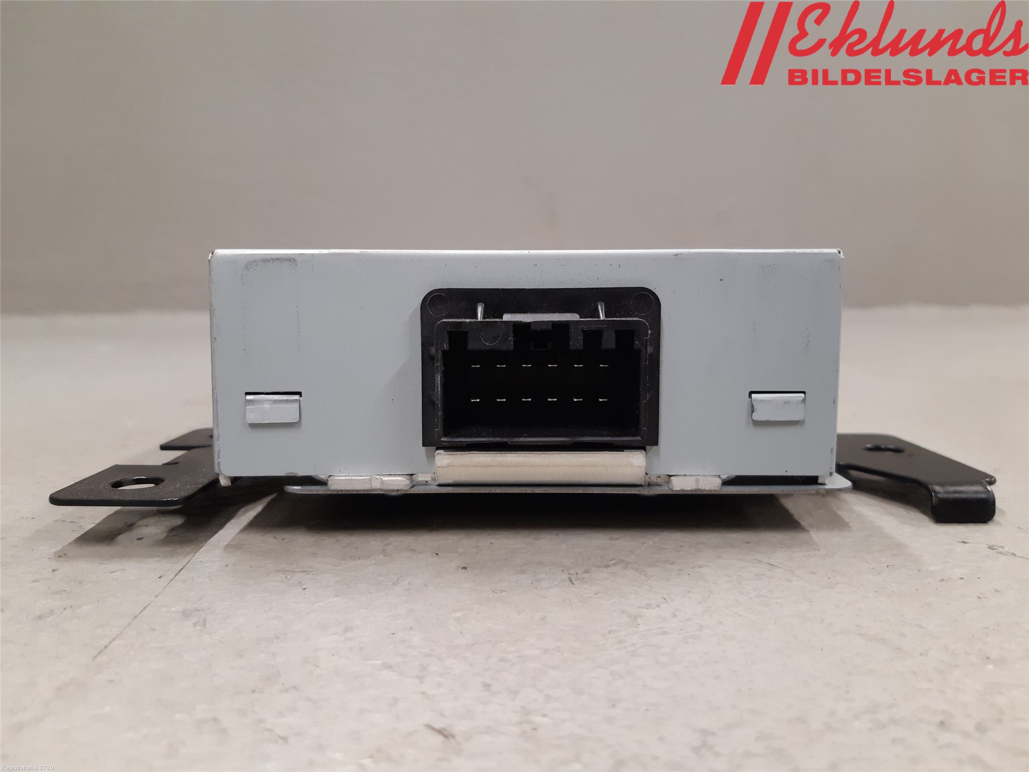 Ford RANGER EU 12-23 Inverter 12 -> 220 V