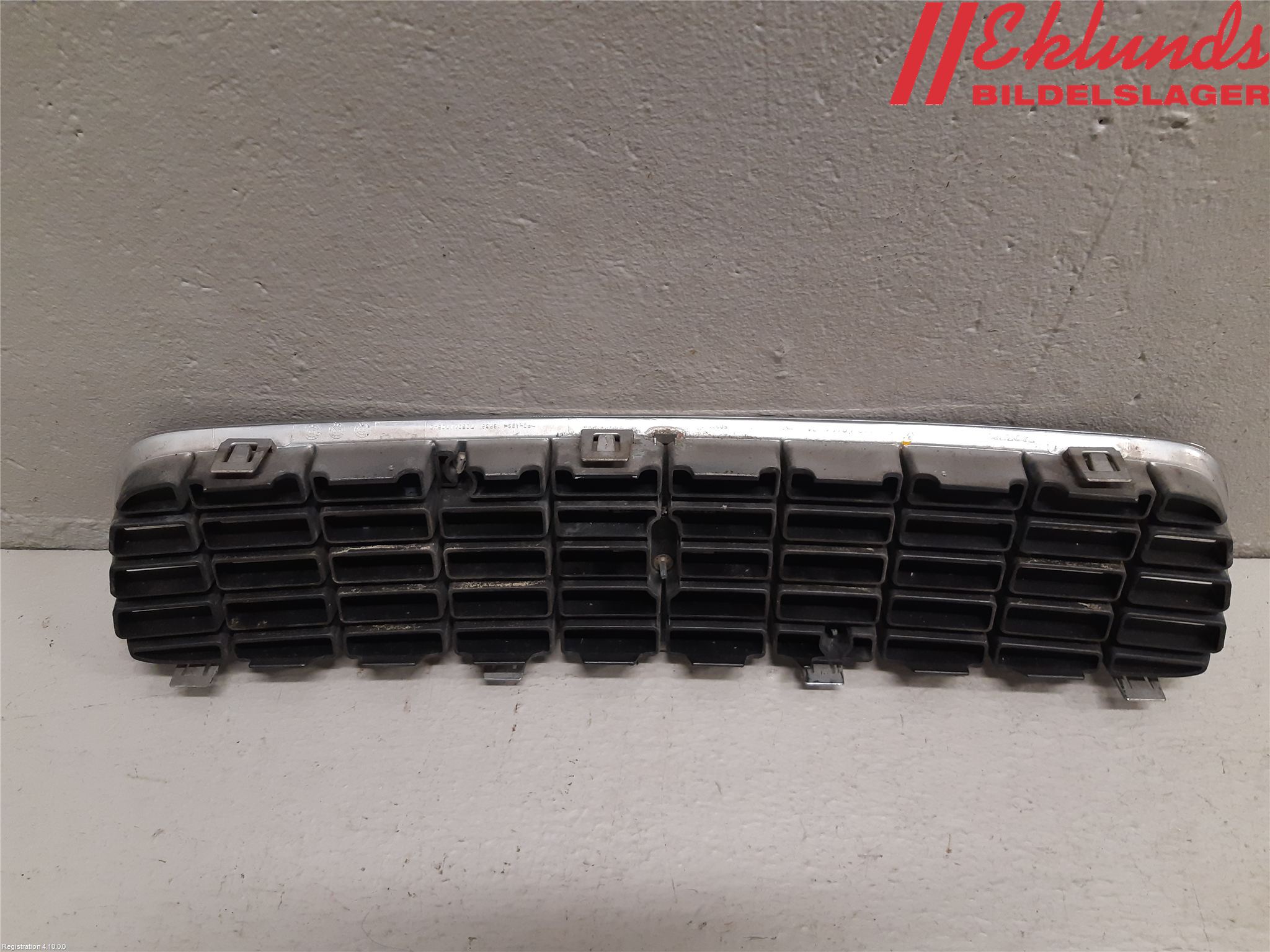 Volvo S60 01-04 Grill Komp