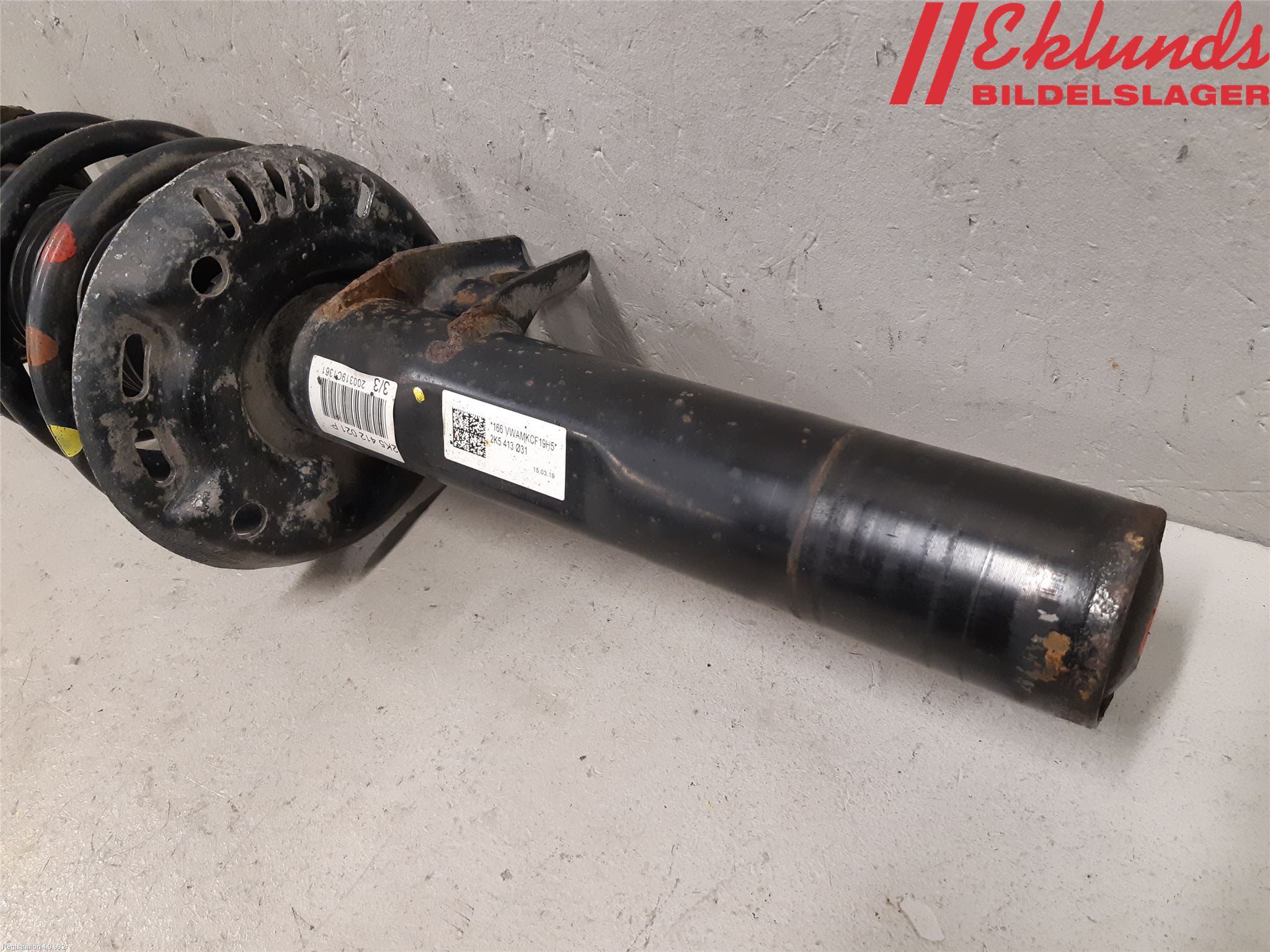 Volkswagen VW CADDY 16-20 Fjäderben Fram Vänster