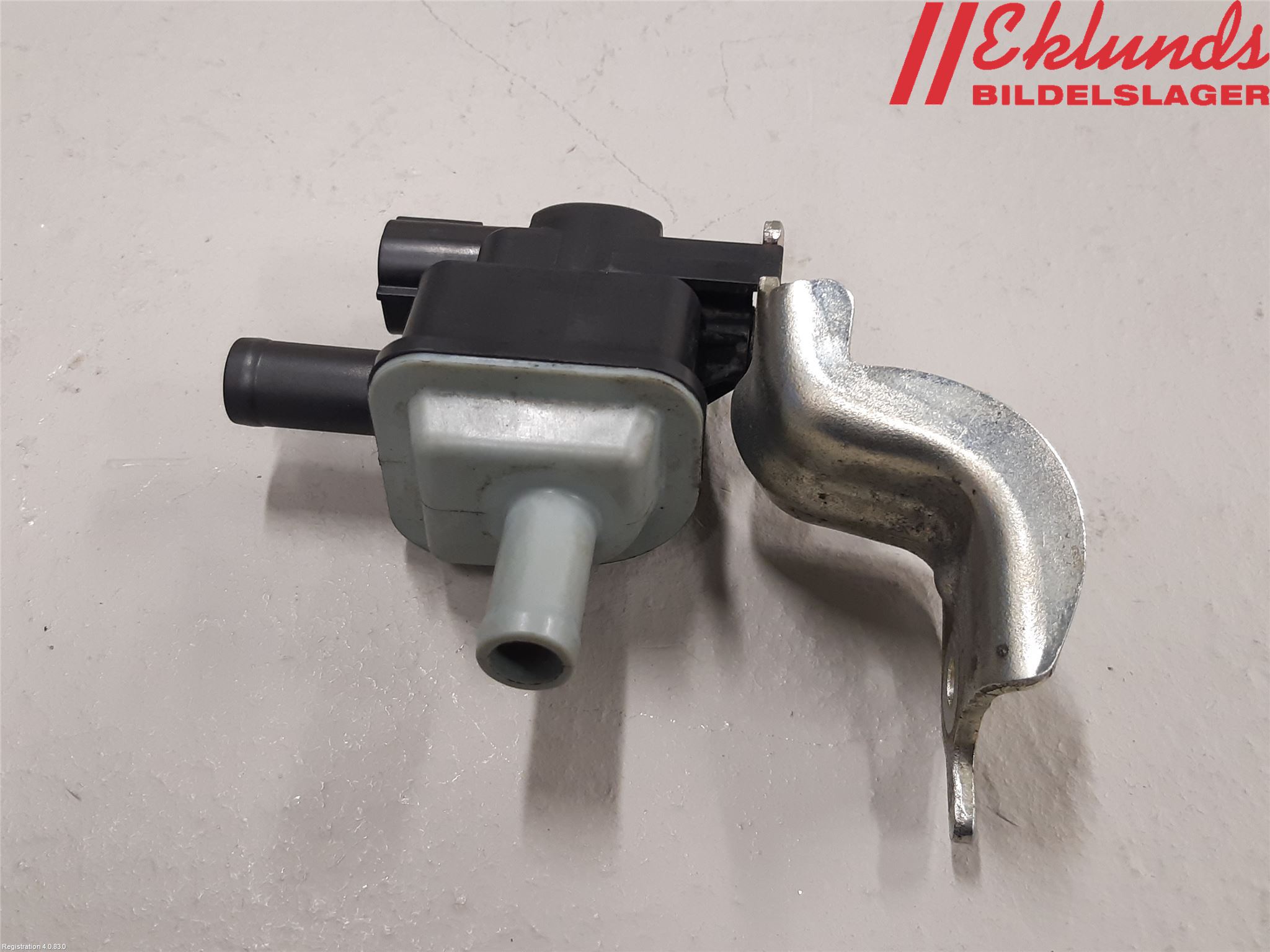 Toyota COROLLA 19- Vakuumventil