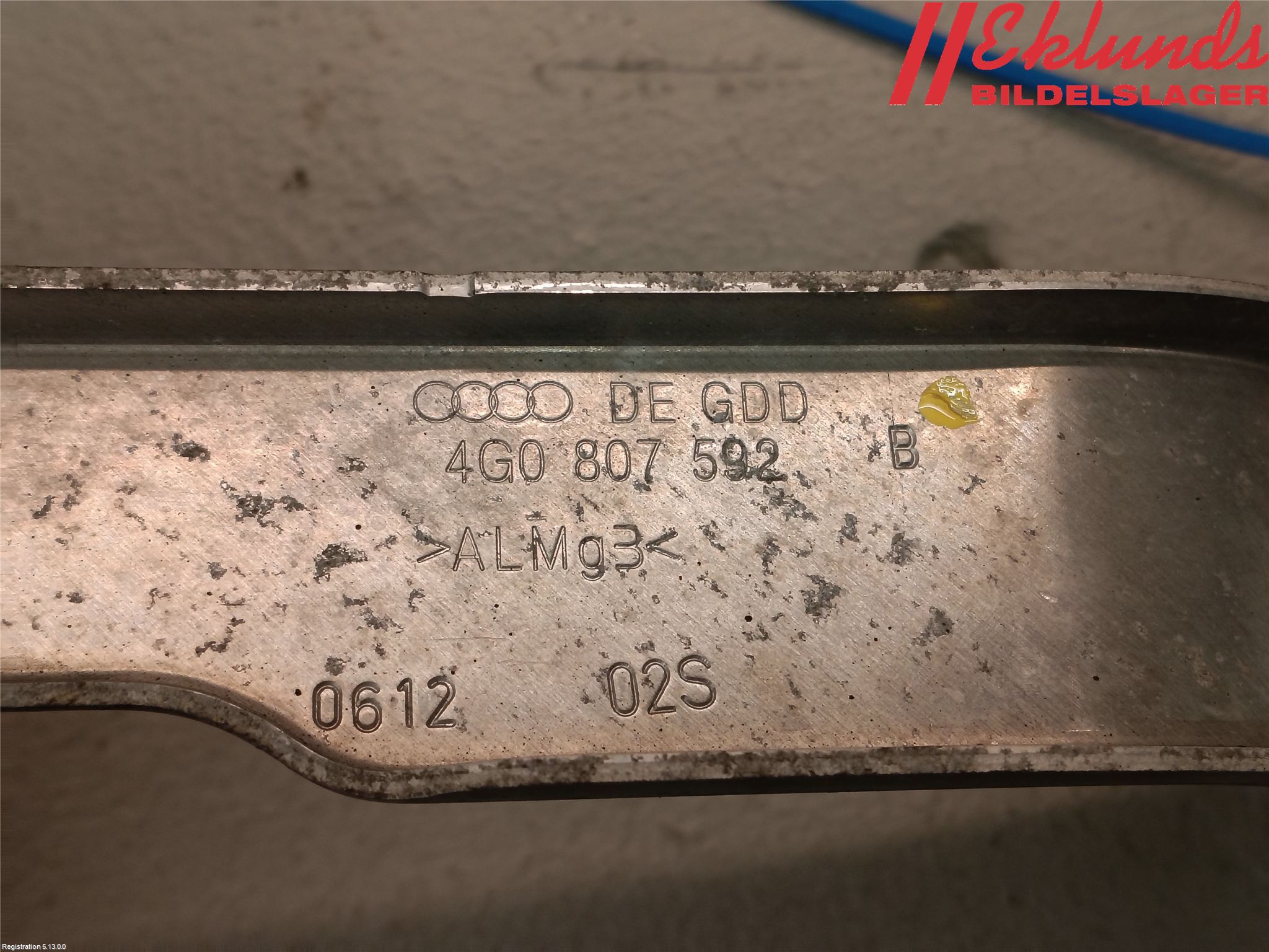 Audi A6/S6 4G 11-18 Skärmfäste Fram Hö