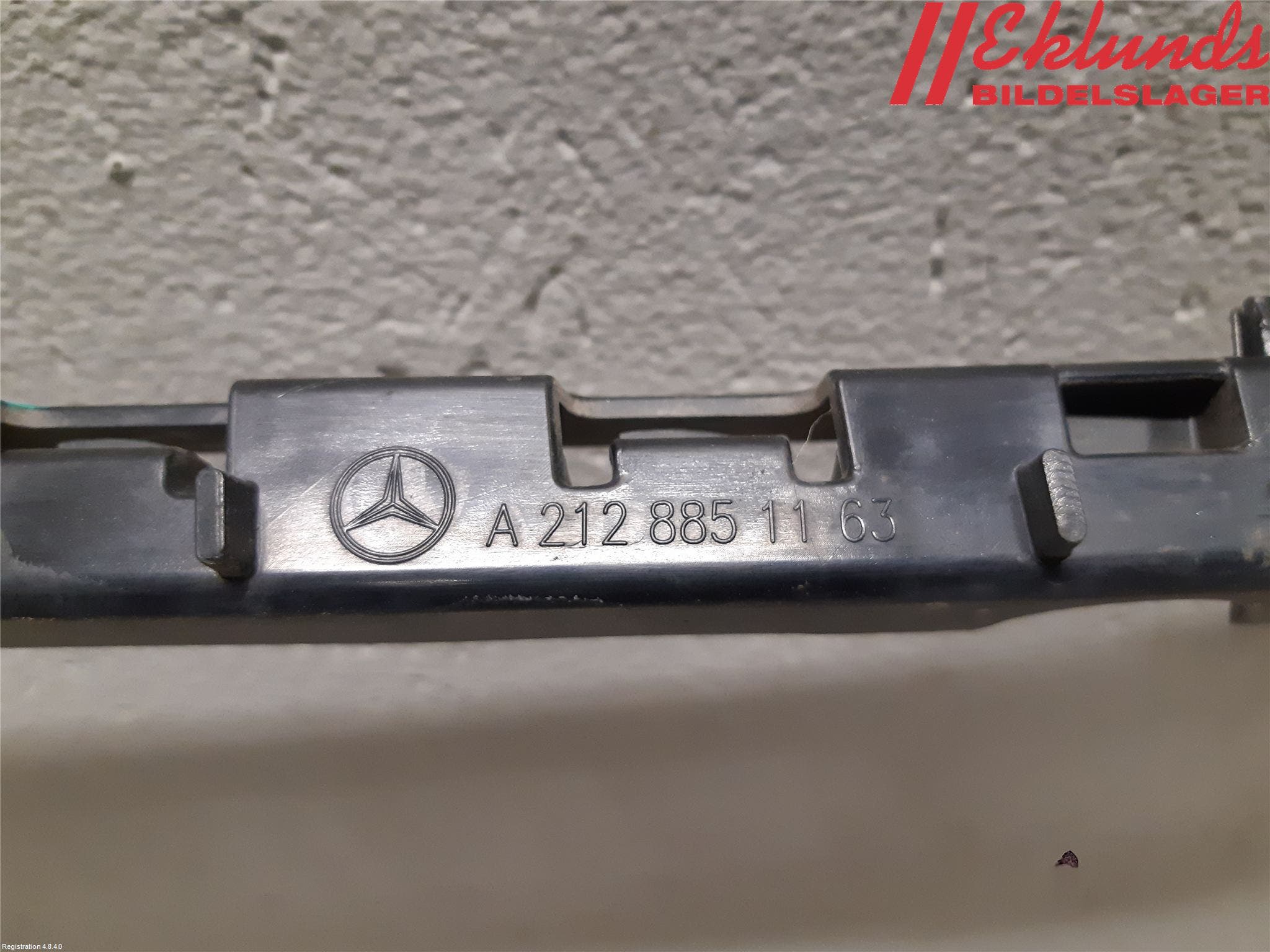 Mercedes-Benz MB E-KLASS (W212) 09-16 Stötfångarfäste Bak Vä