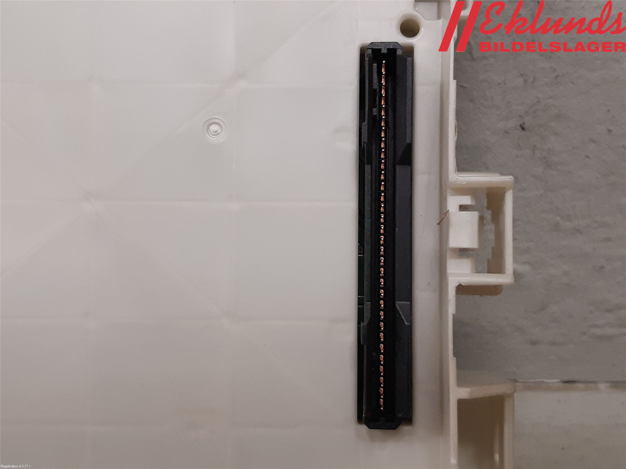 Toyota RAV4 19- Säkringsdosa-Elcentral