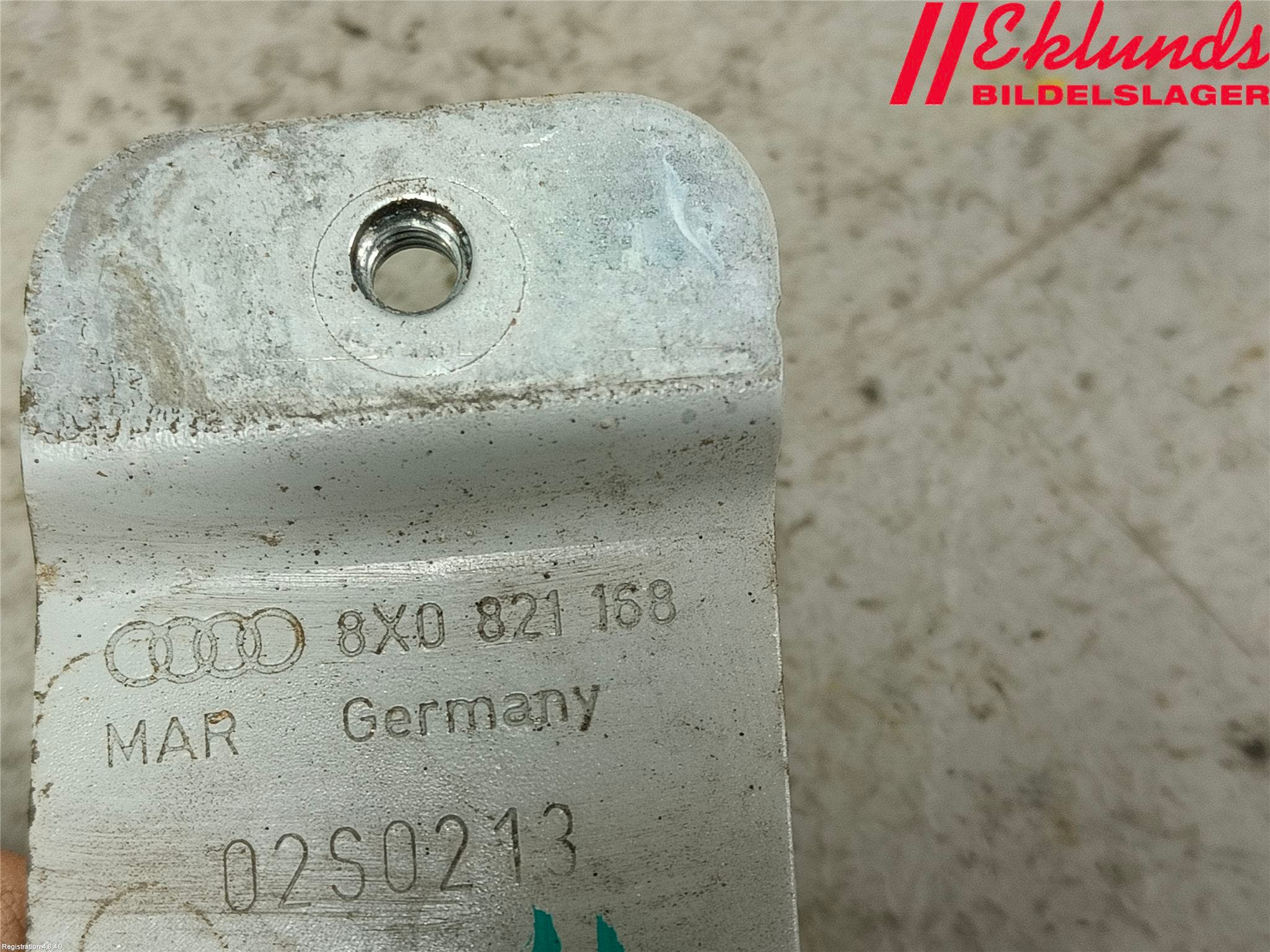 Audi A1/S1 11-18 Skärmfäste Fram Hö