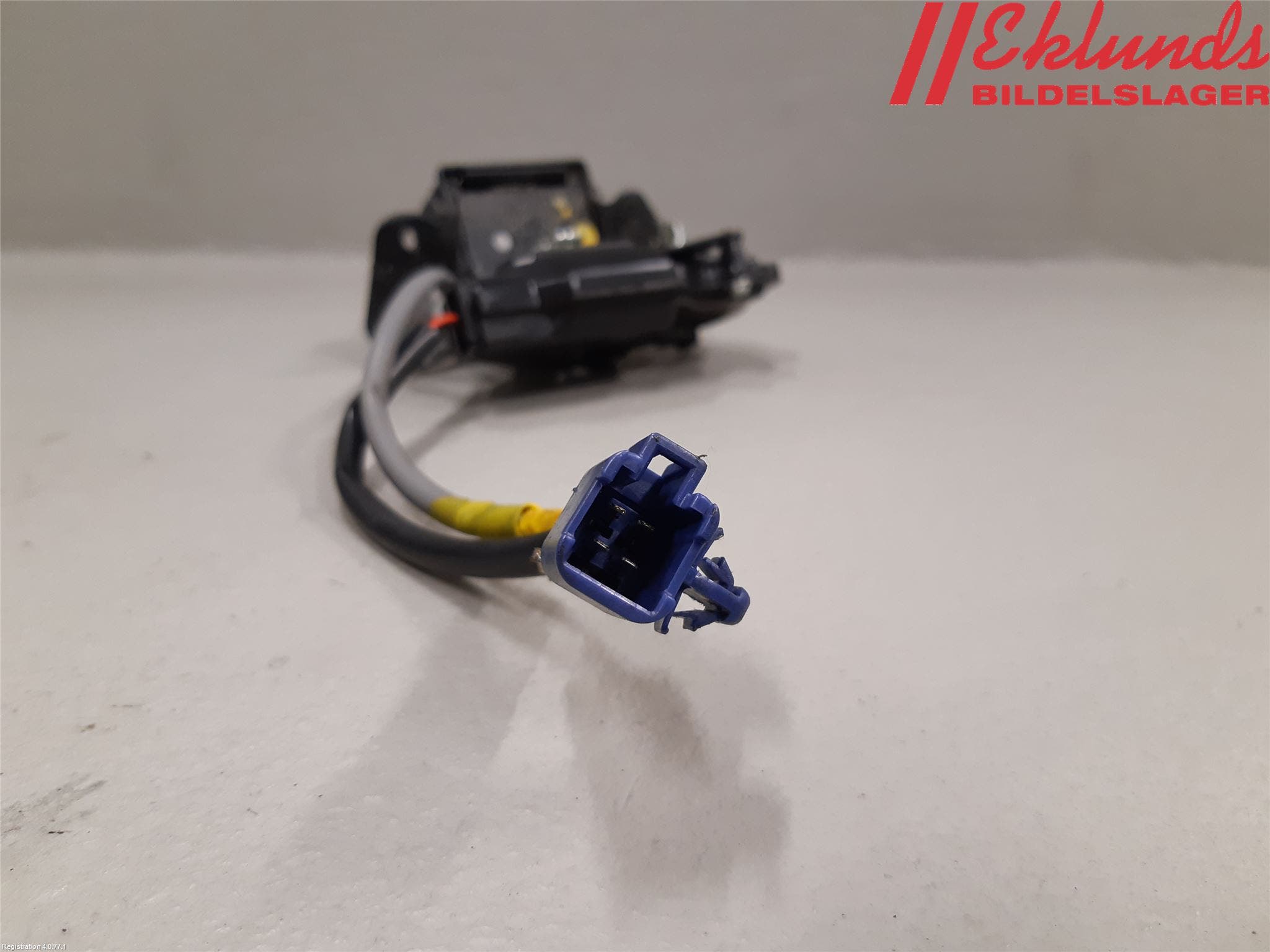 Toyota AVENSIS 07-08 Låskista Baklucka