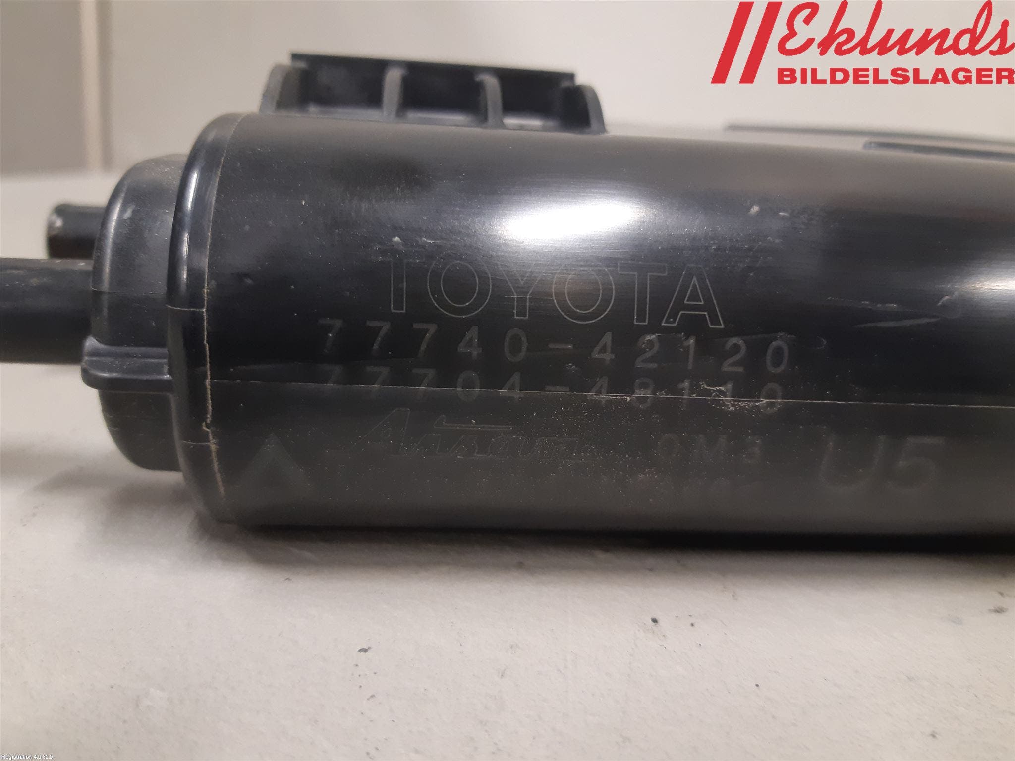 Toyota RAV4 19- Bränsle Kolkanister