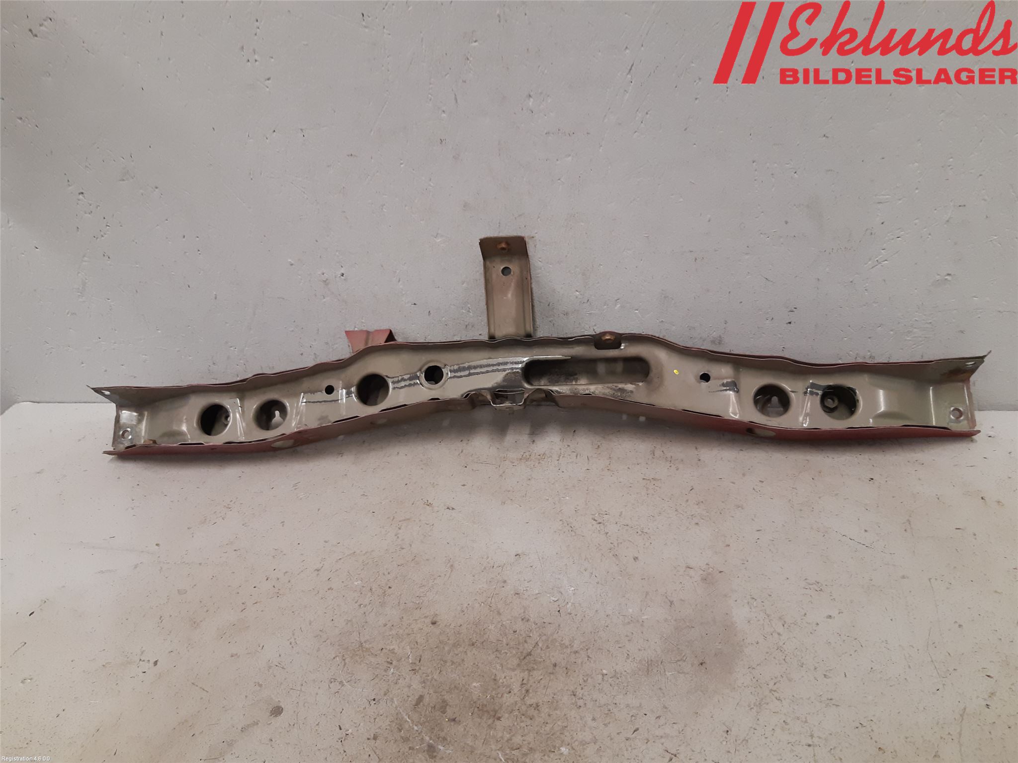Toyota AVENSIS 09-15 Kylarfäste-Ram-Balk