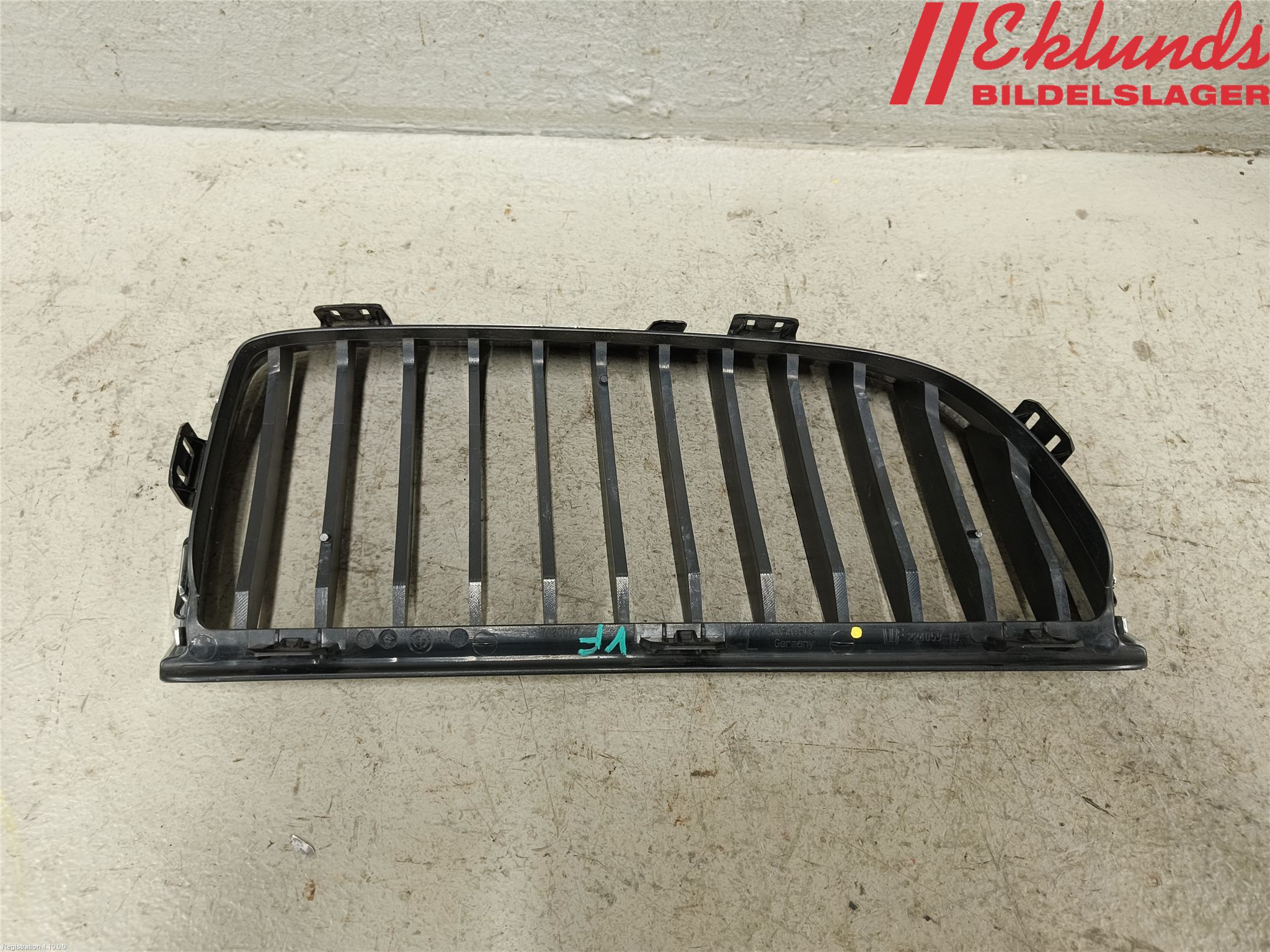 BMW 3 E90/91 SED/TOU 05-12 Grilldel Mitt