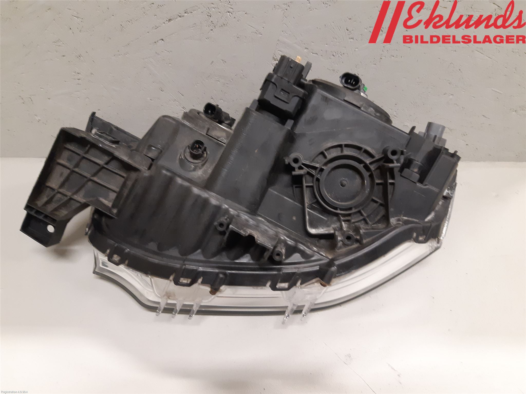 Mitsubishi L200 06-15 Strålkastare Höger