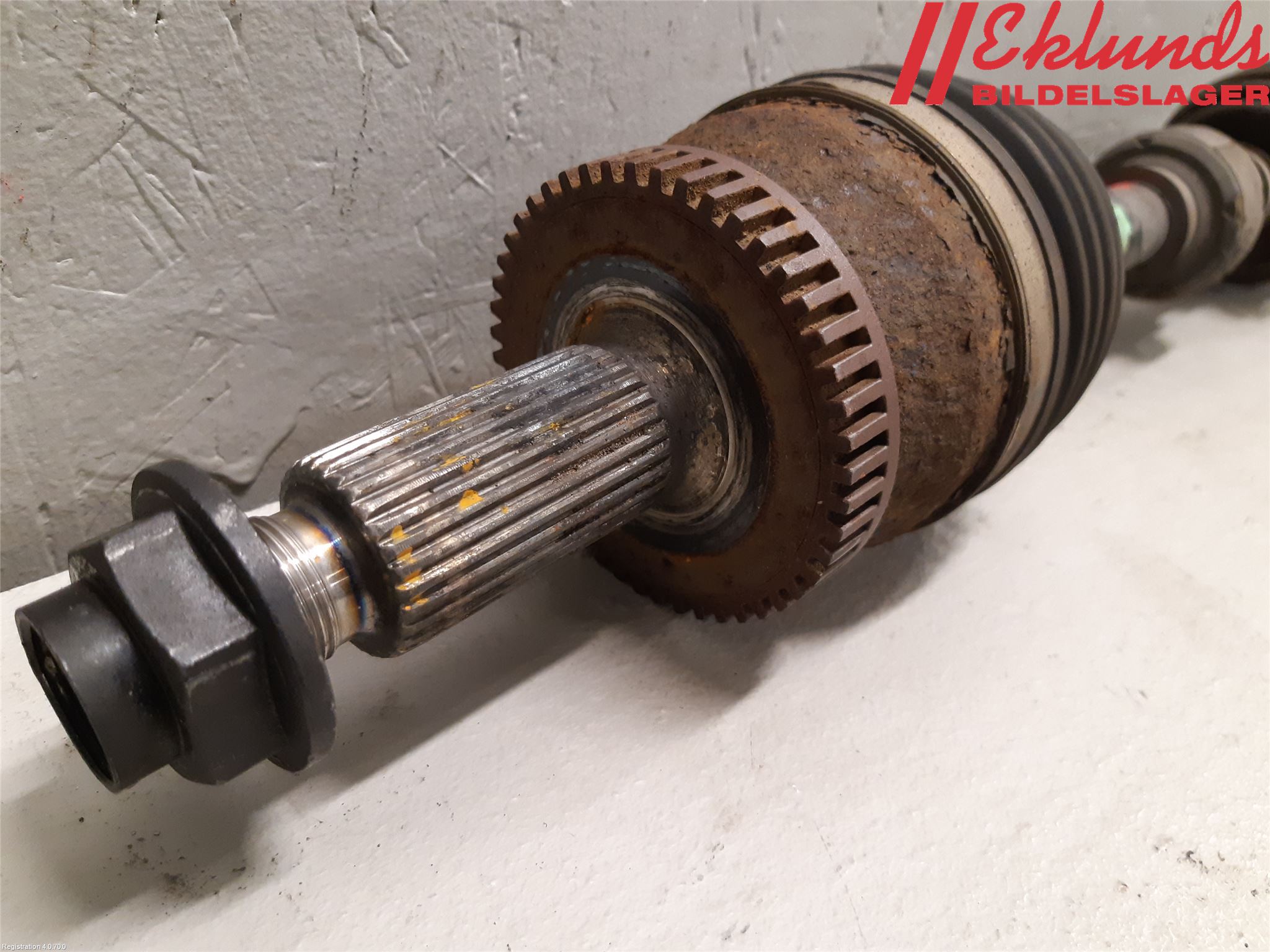 Hyundai i40 16-18 Drivaxel Fram Vänster