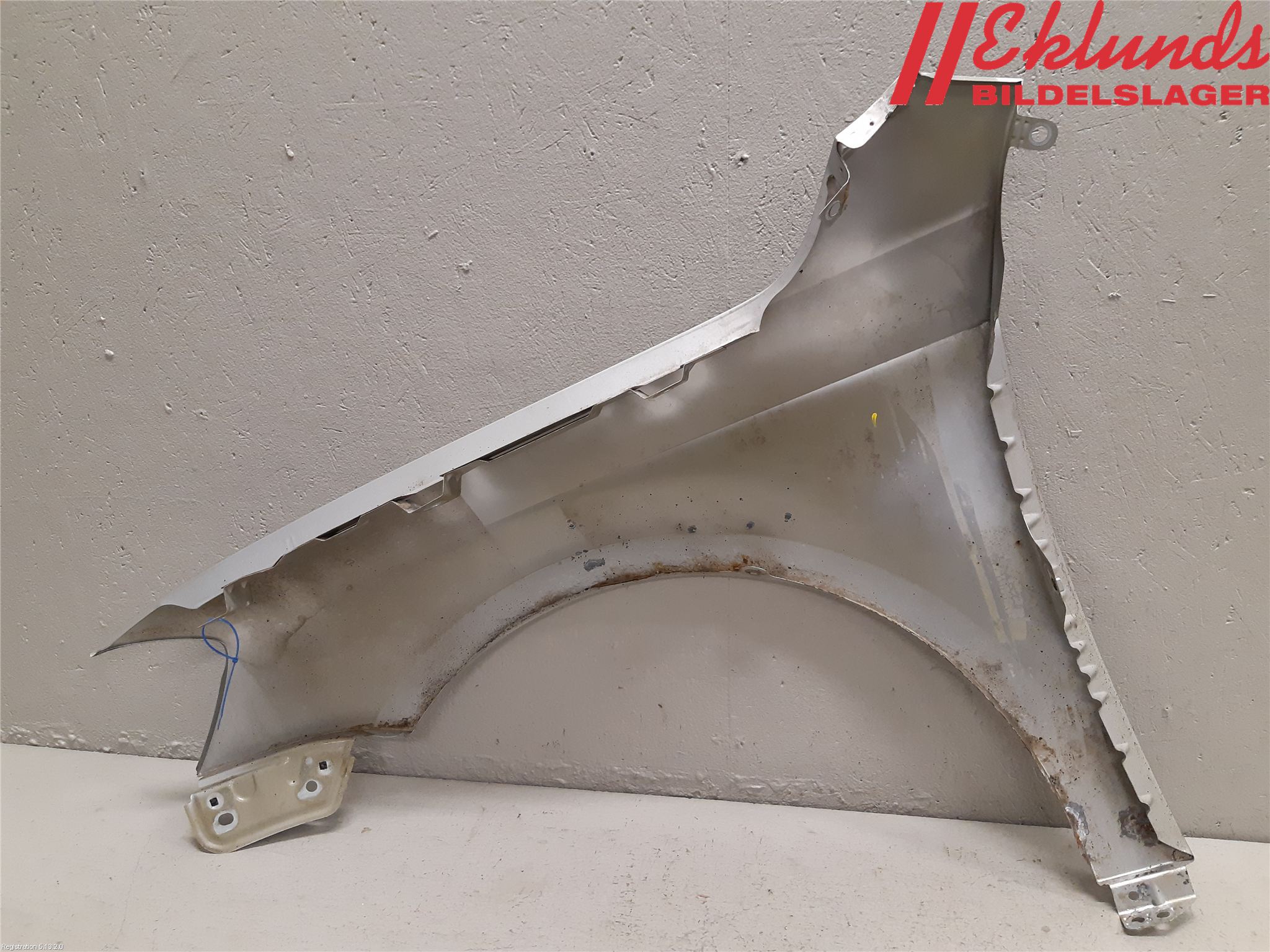 Volkswagen VW PASSAT 11-14 Skärm Fram Höger