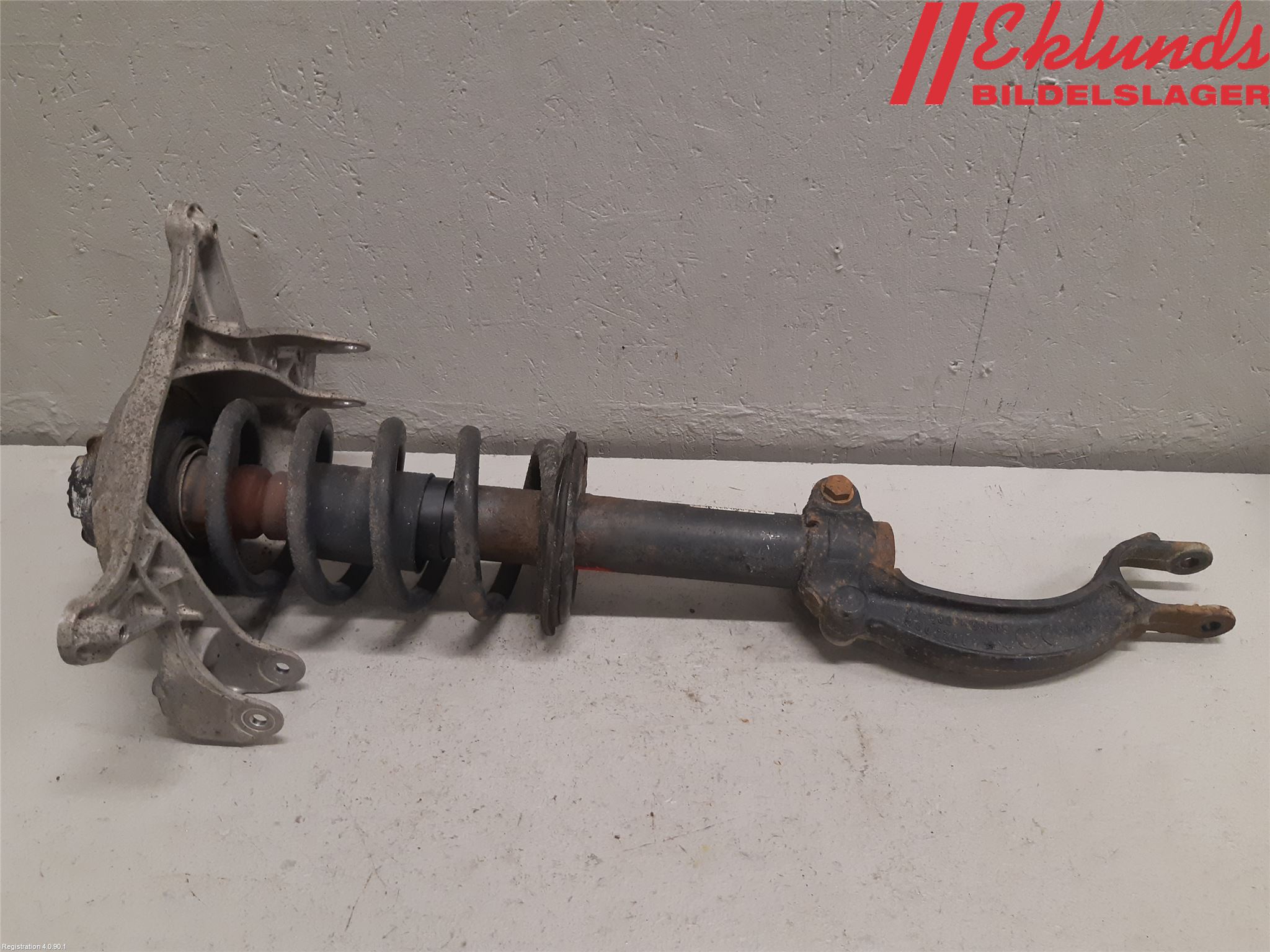 Audi Q5 09-16 Fjäderben Fram Vänster