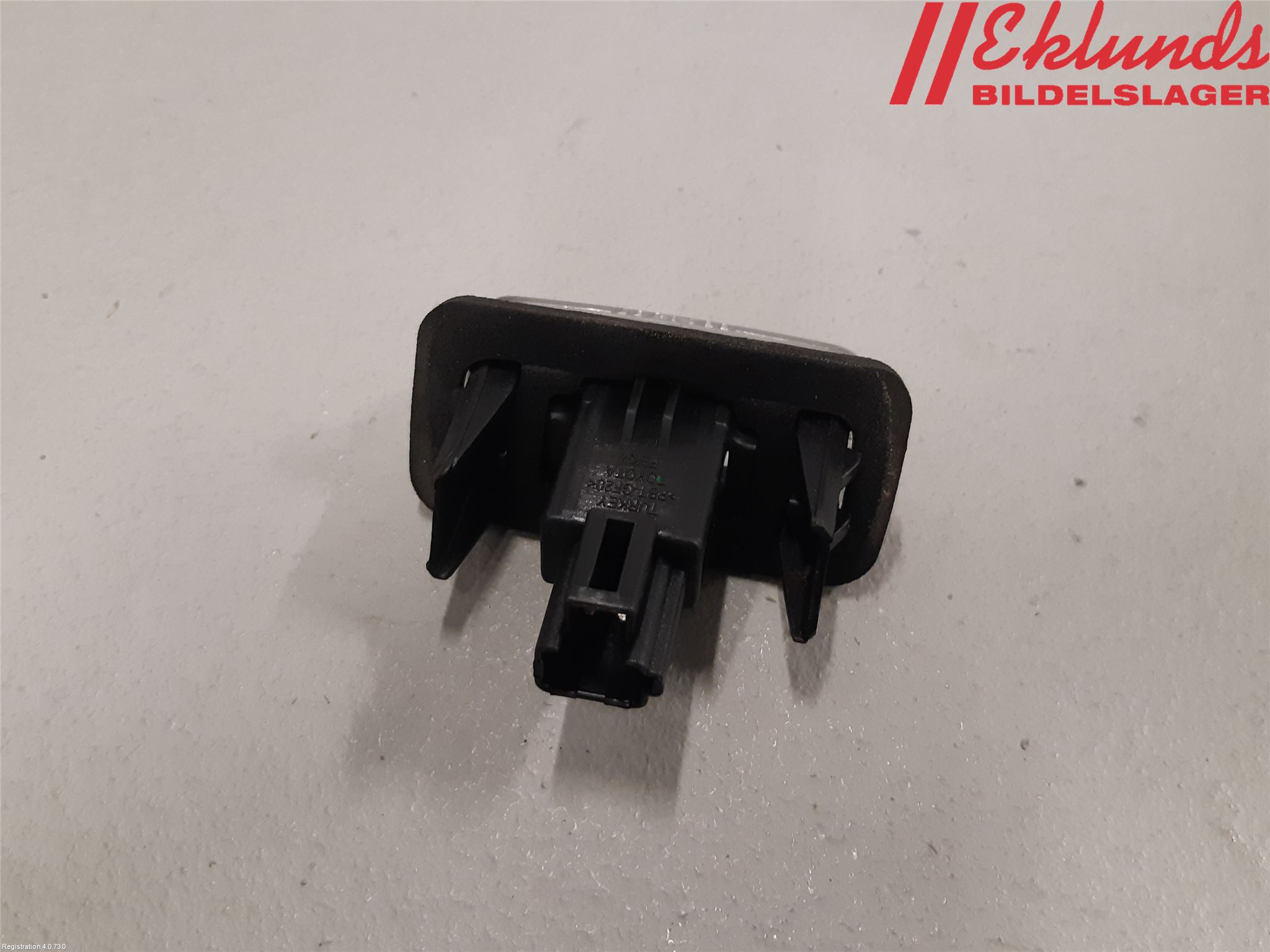 Toyota YARIS XP130 15-20 Skylt Belysning