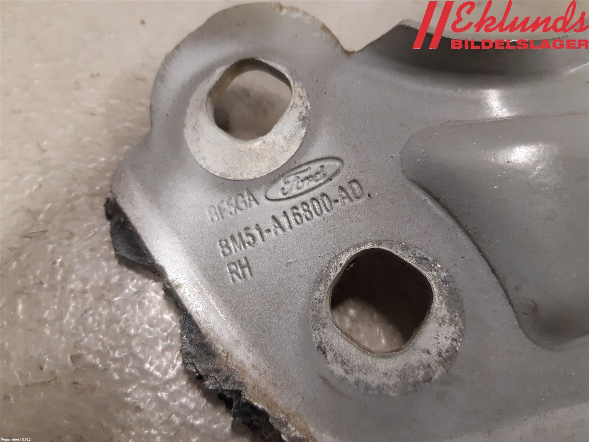 Ford FOCUS 11-14 Huvgångjärn