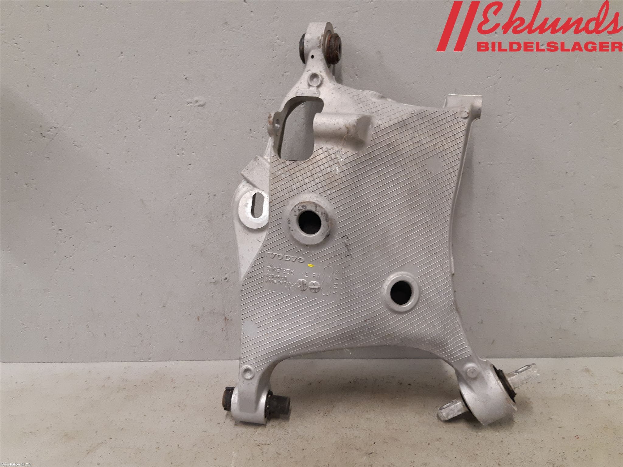 Volvo XC90/RECHARGE 16- Bärarm Bak Höger