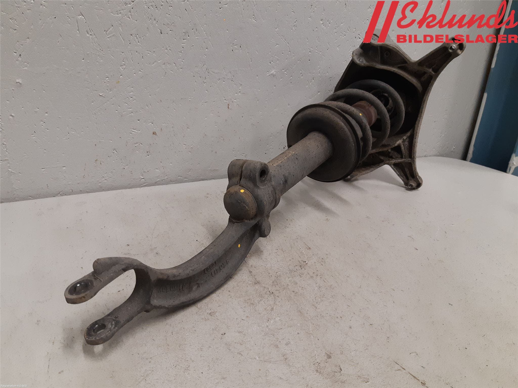 Audi A5 07-16 Fjäderben Fram Höger