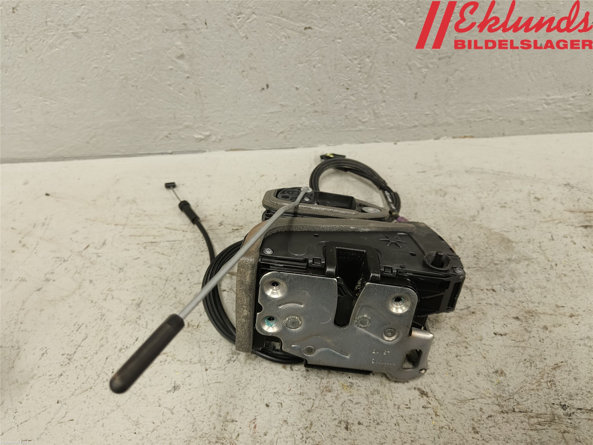 Opel INSIGNIA 17- Låskista-Dörrlås