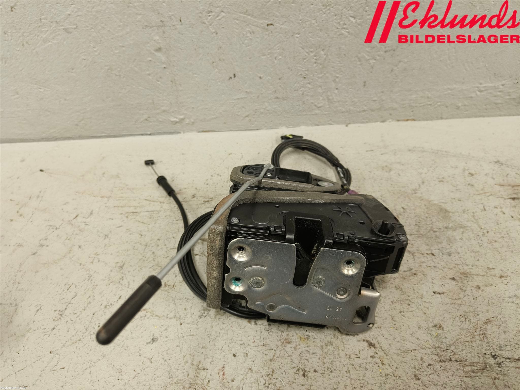 Opel INSIGNIA 17- Låskista-Dörrlås