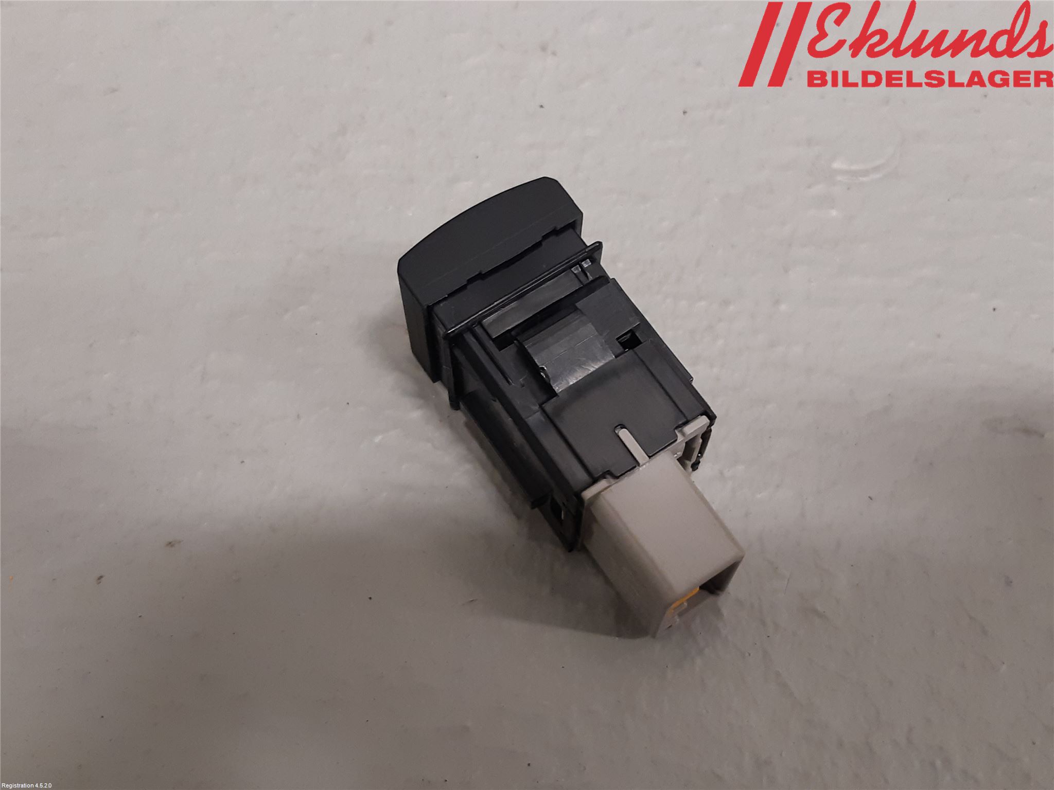 Toyota RAV4 19- Strömställare Övrigt