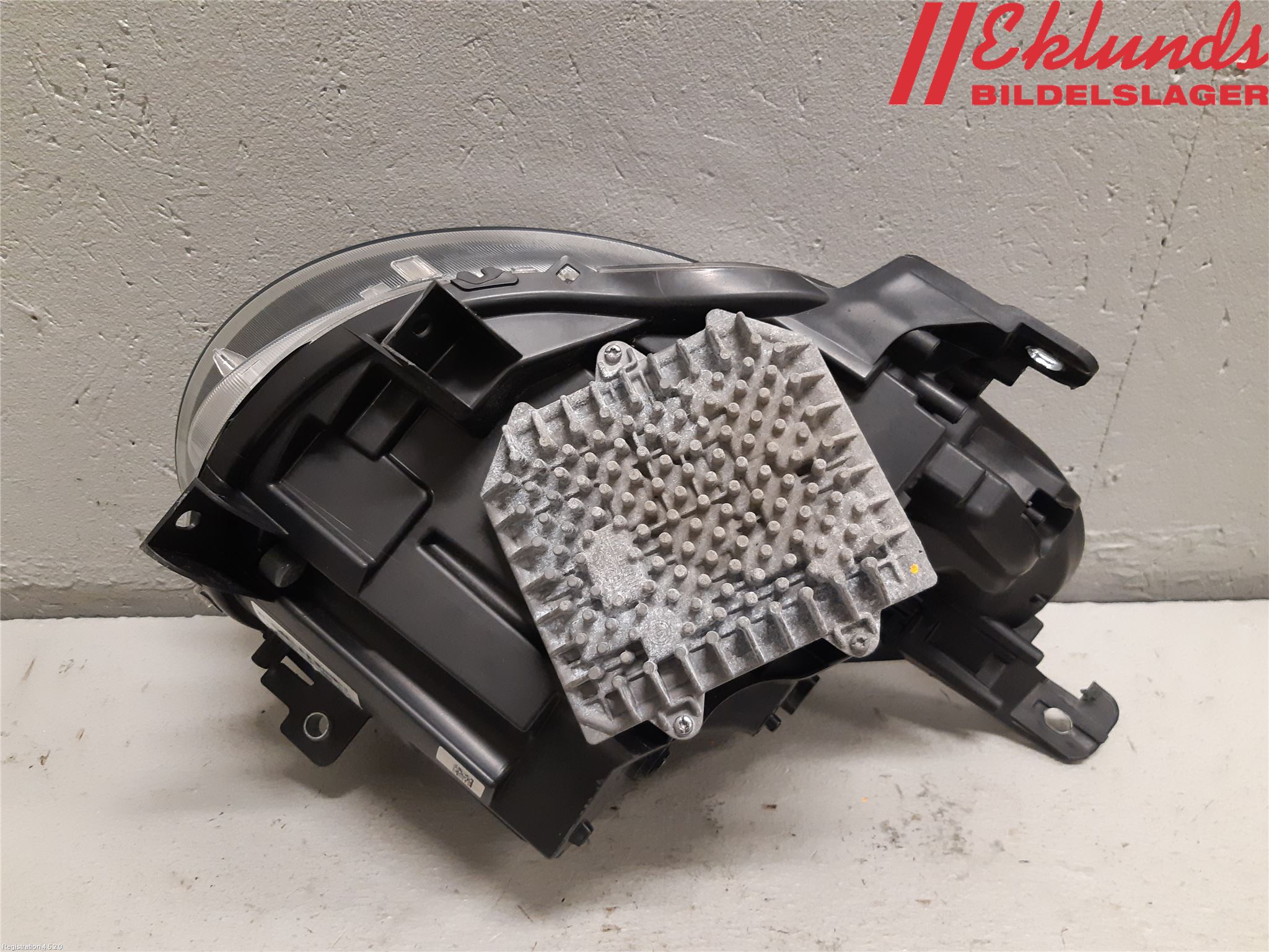 Fiat 500X 15- Strålkastare Vänster