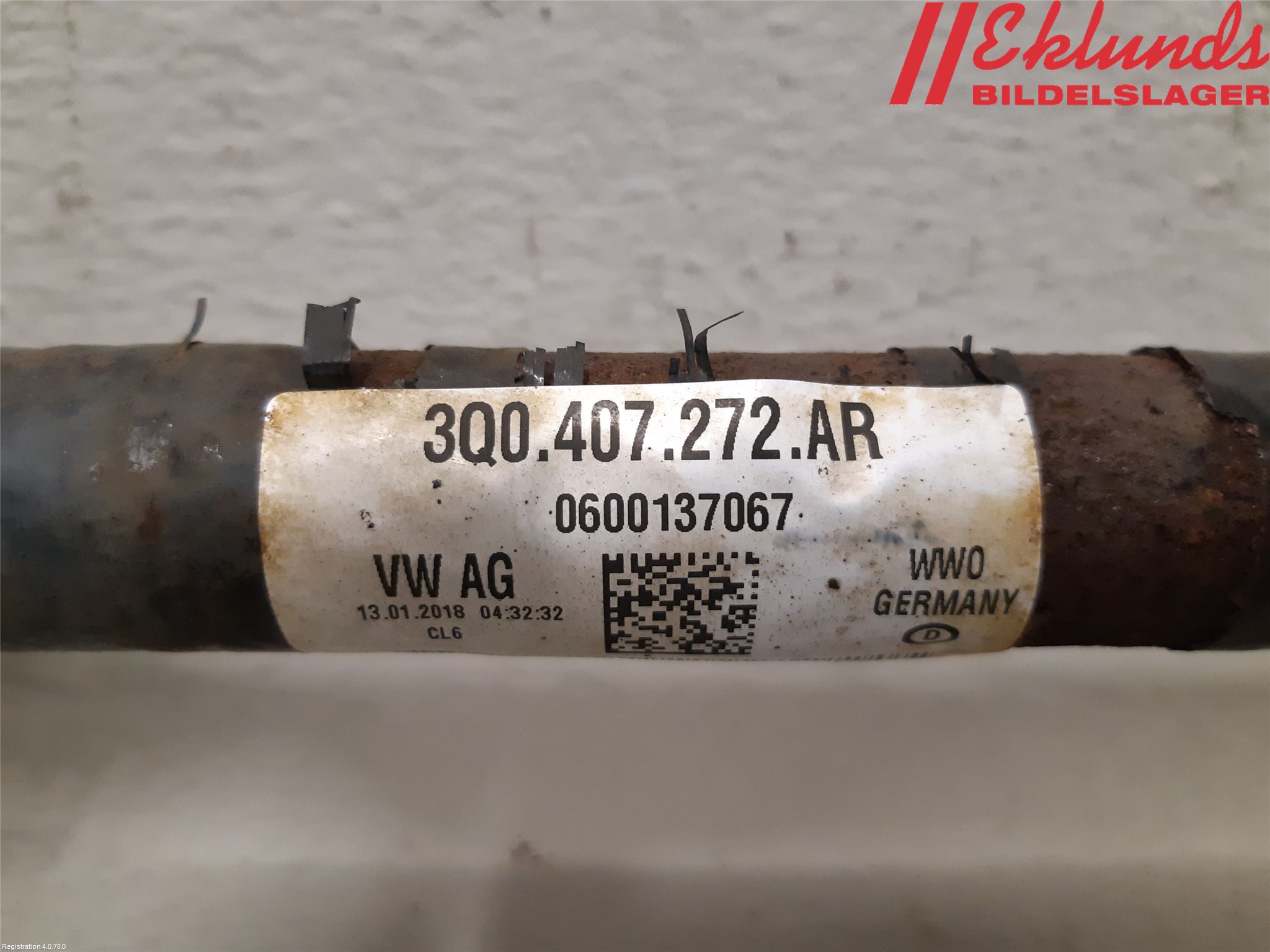Volkswagen VW TOURAN 16- Drivaxel Fram Höger
