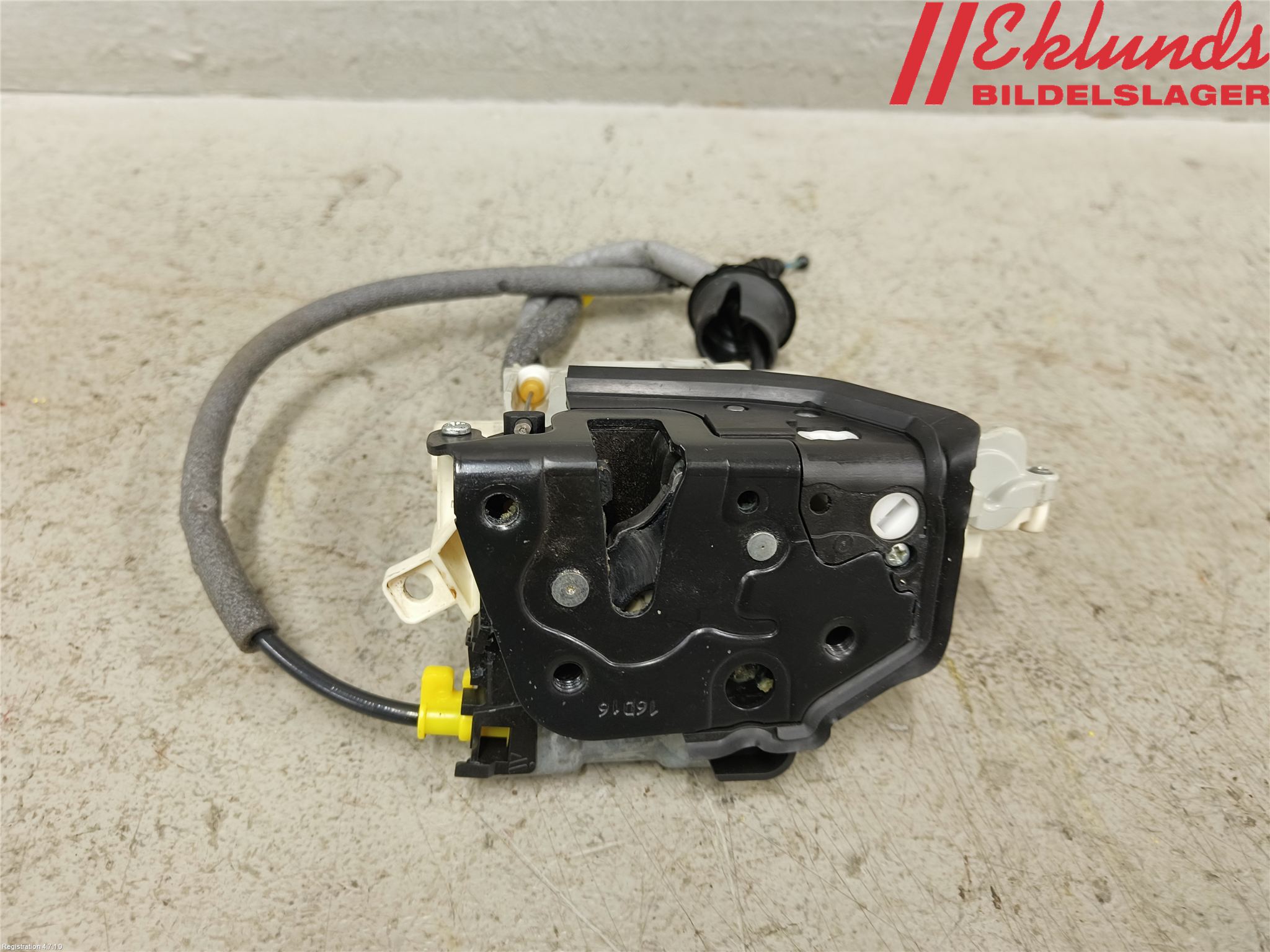 Audi A4/S4 B9 16-19 Låskista-Dörrlås