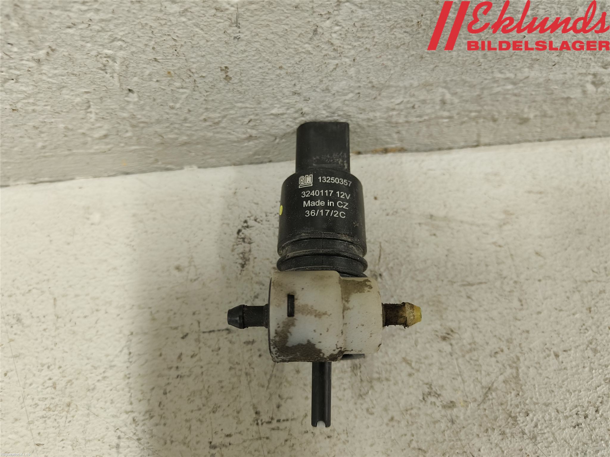 Opel INSIGNIA 17- Spolarpump Baklucka