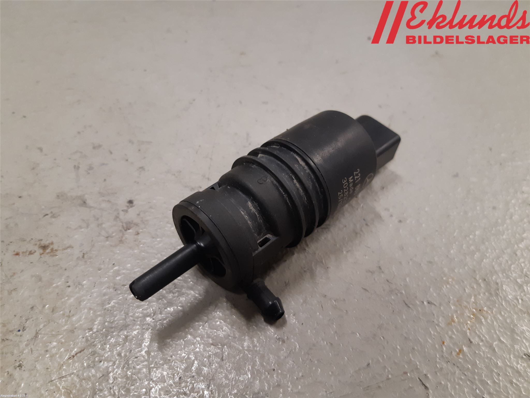 Mercedes-Benz MB E-KLASS (W212) 09-16 Spolarpump Vindruta