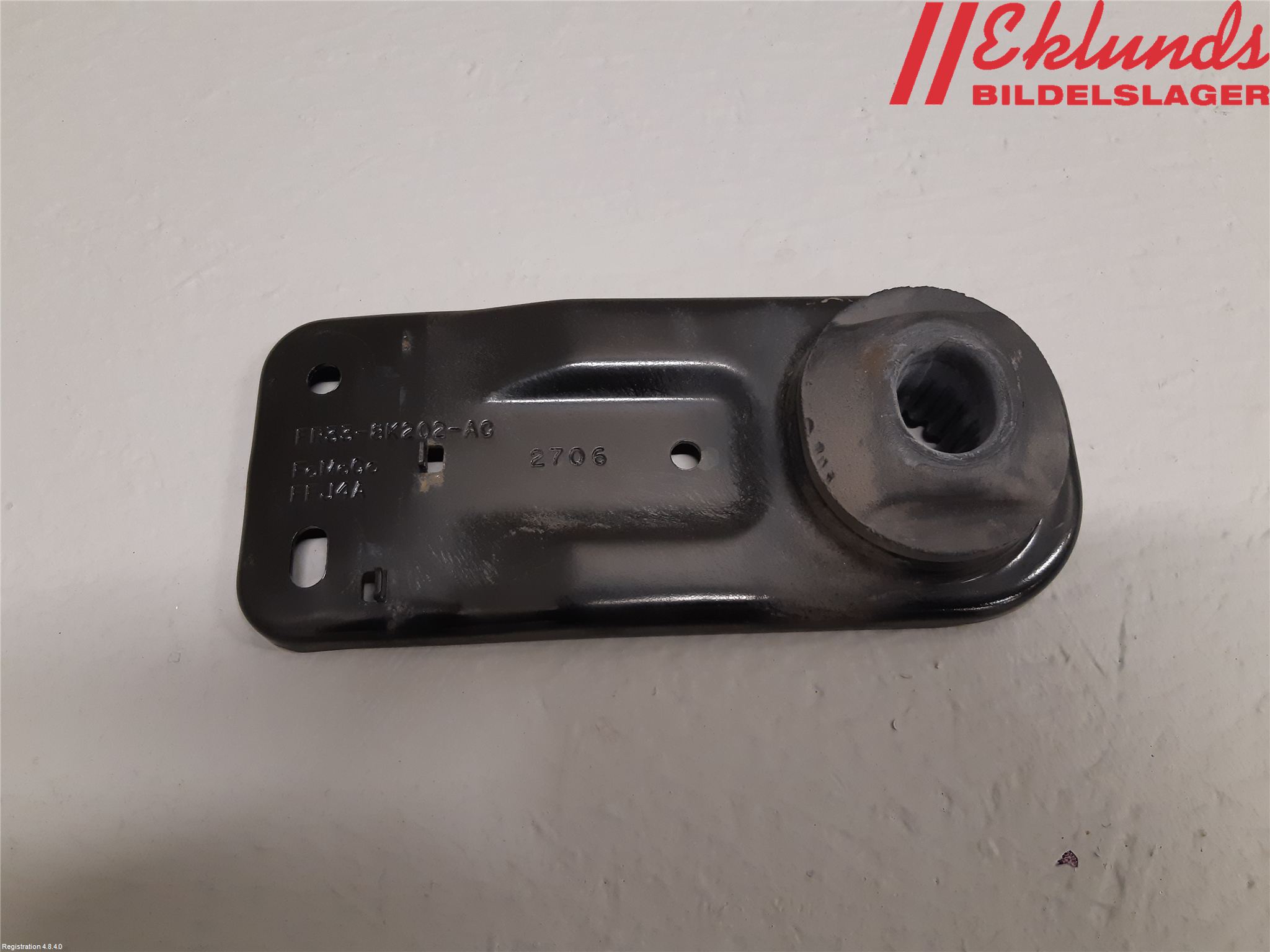 Ford MUSTANG VI 15-22 Kylarfäste-Ram-Balk