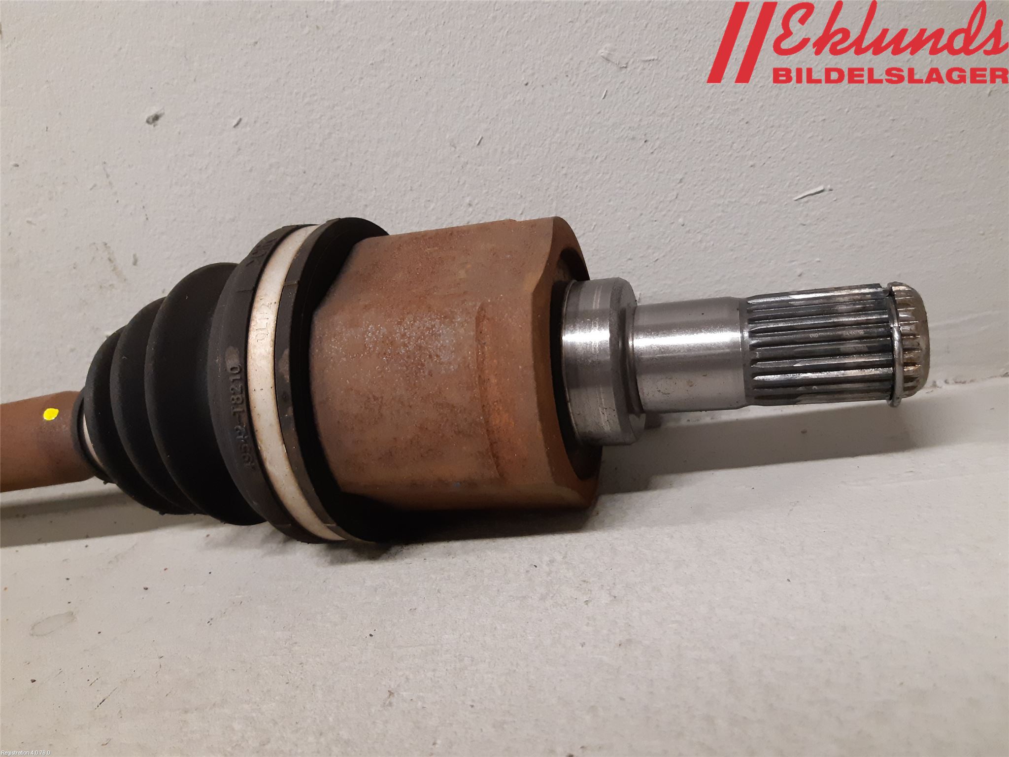 Kia RIO 12-16 Drivaxel Fram Höger