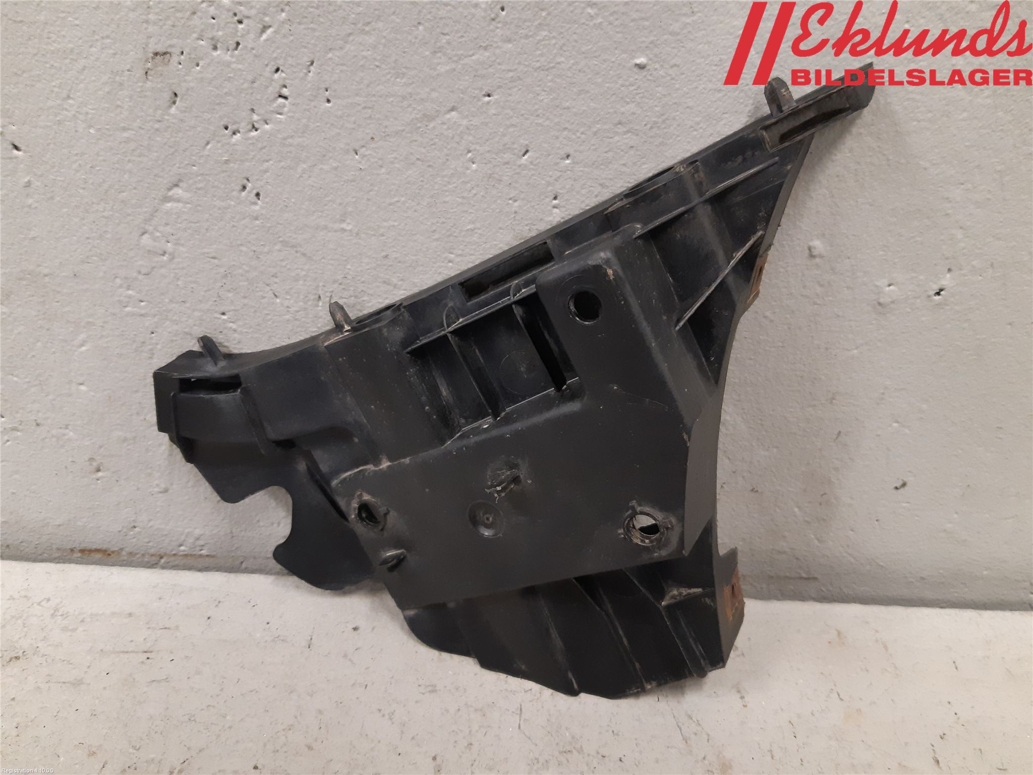 Volvo V70 08-13 Stötfångarfäste Fram Hö
