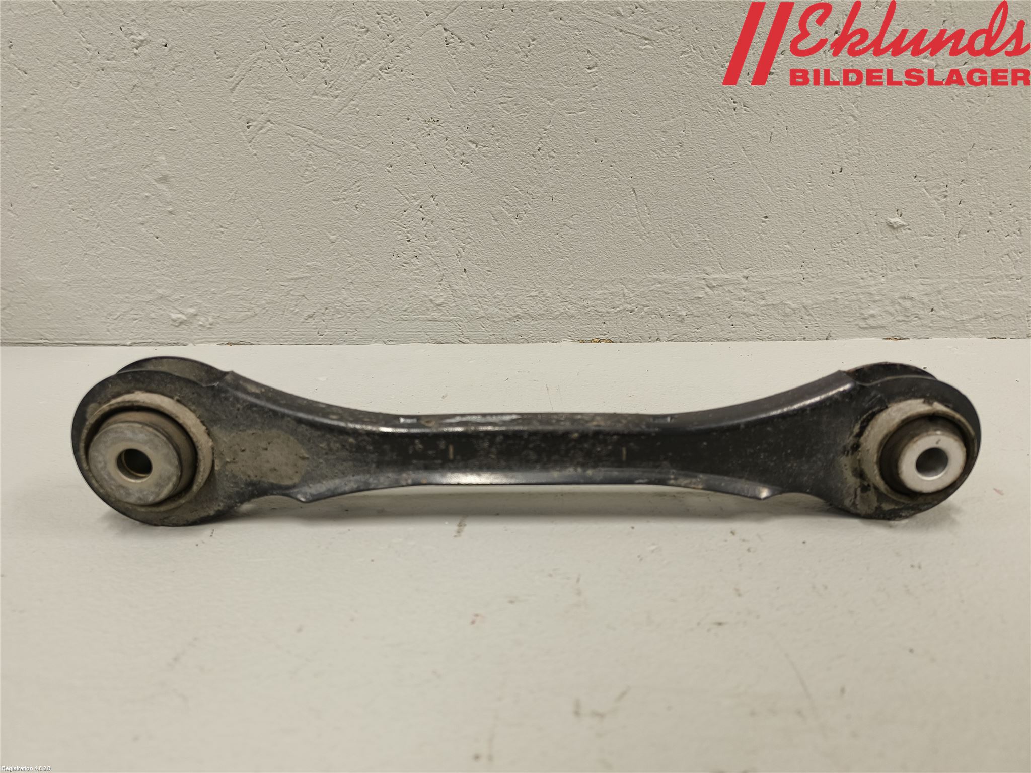 BMW 3 F30/F31/F80 12-19 Bärarm Bak Övre Höger