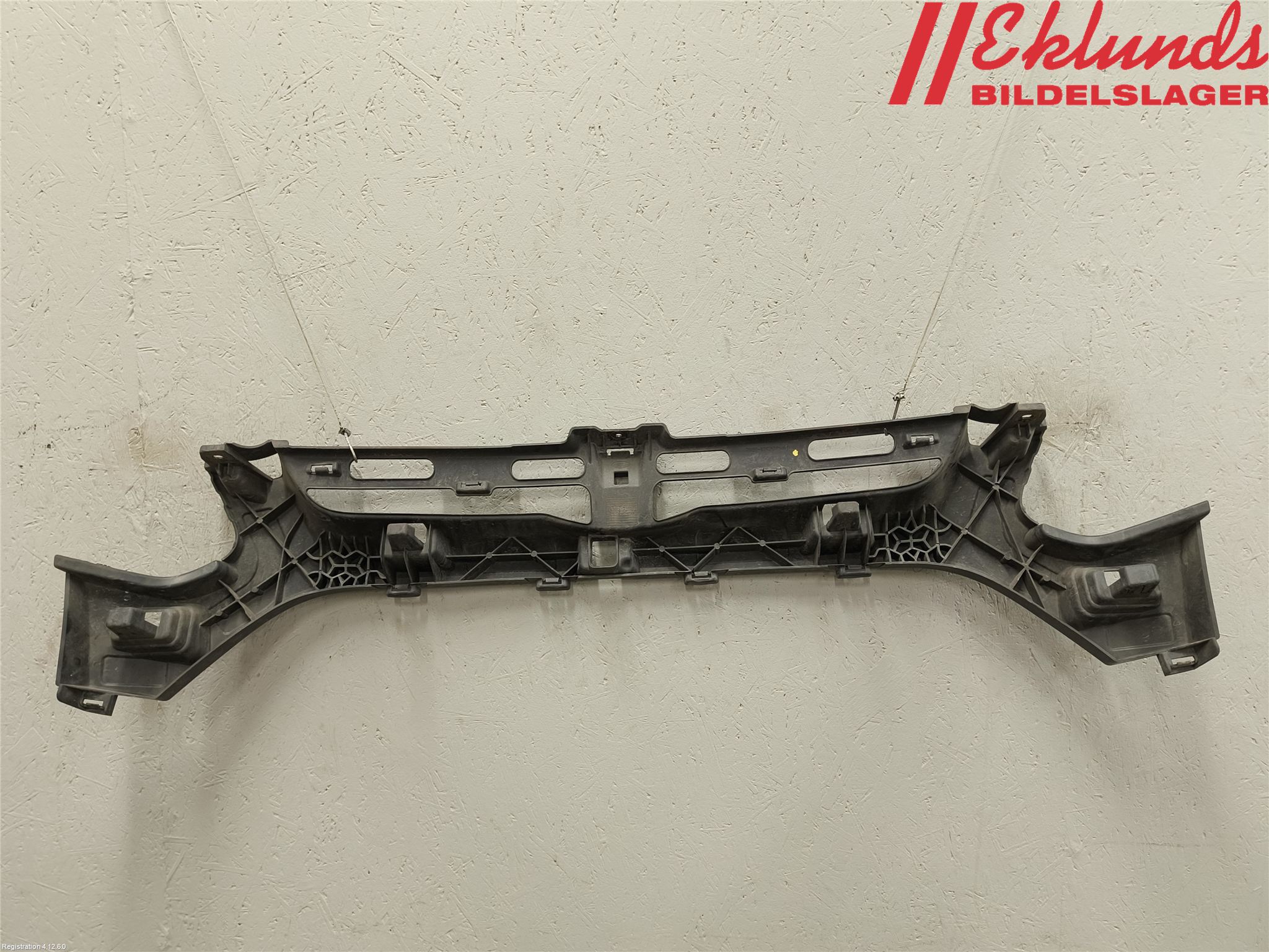 Ford TRANSIT/TOURNEO CUSTOM 13-24 Stötfångardel Fram Mitt