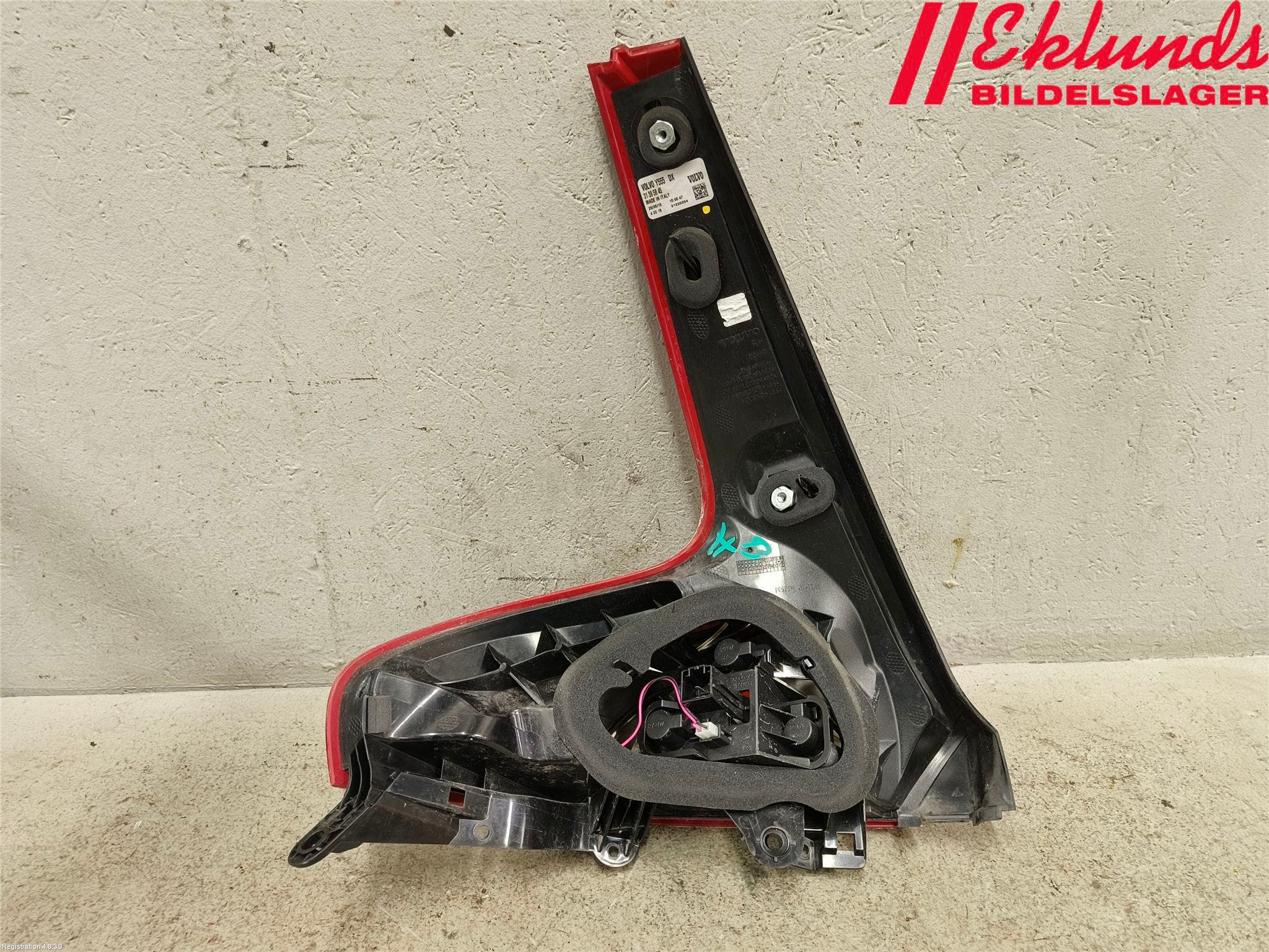 Volvo V40 CROSS COUNTRY 13-19 Bakljus Höger