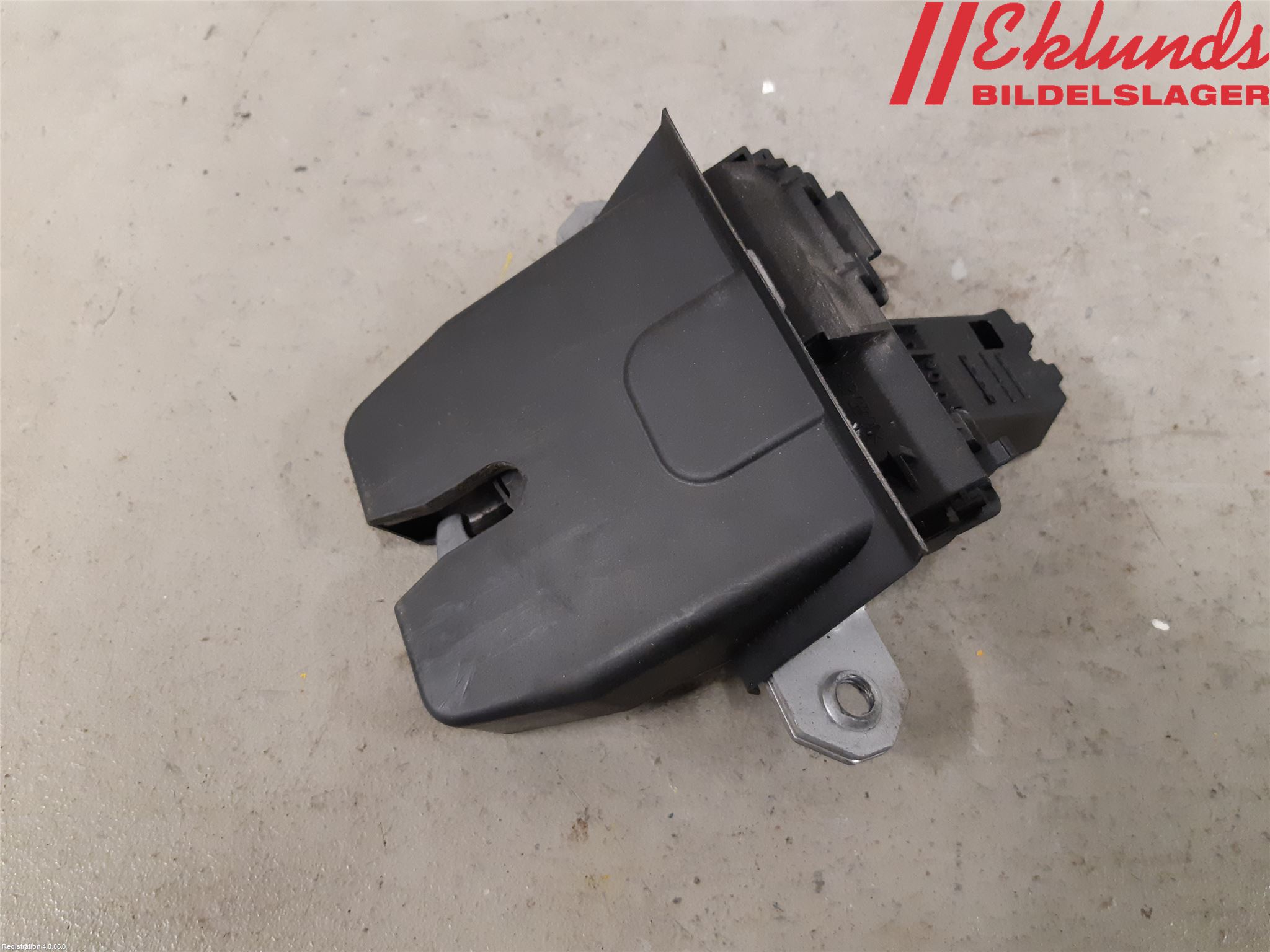 Ford FOCUS 11-14 Låskista Baklucka