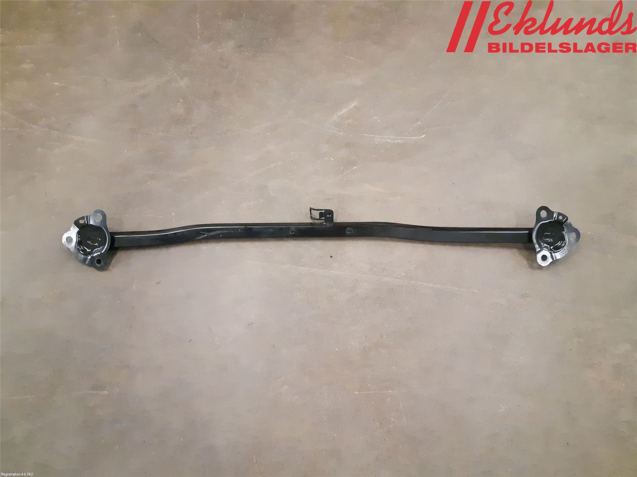 Volvo V40 12-19 Fjäderbensstag