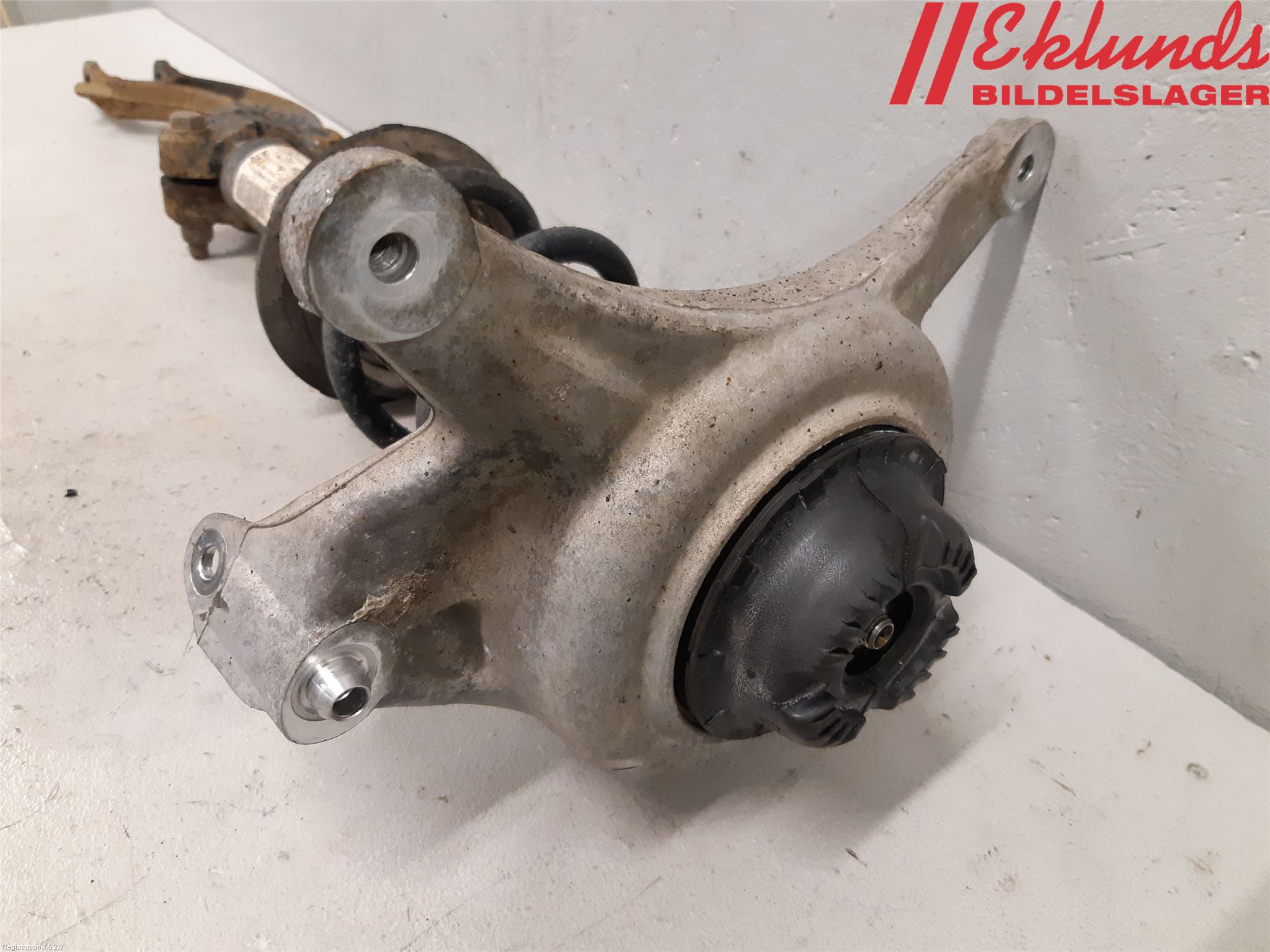 Audi A4/S4 08-11 Fjäderben Fram Vänster