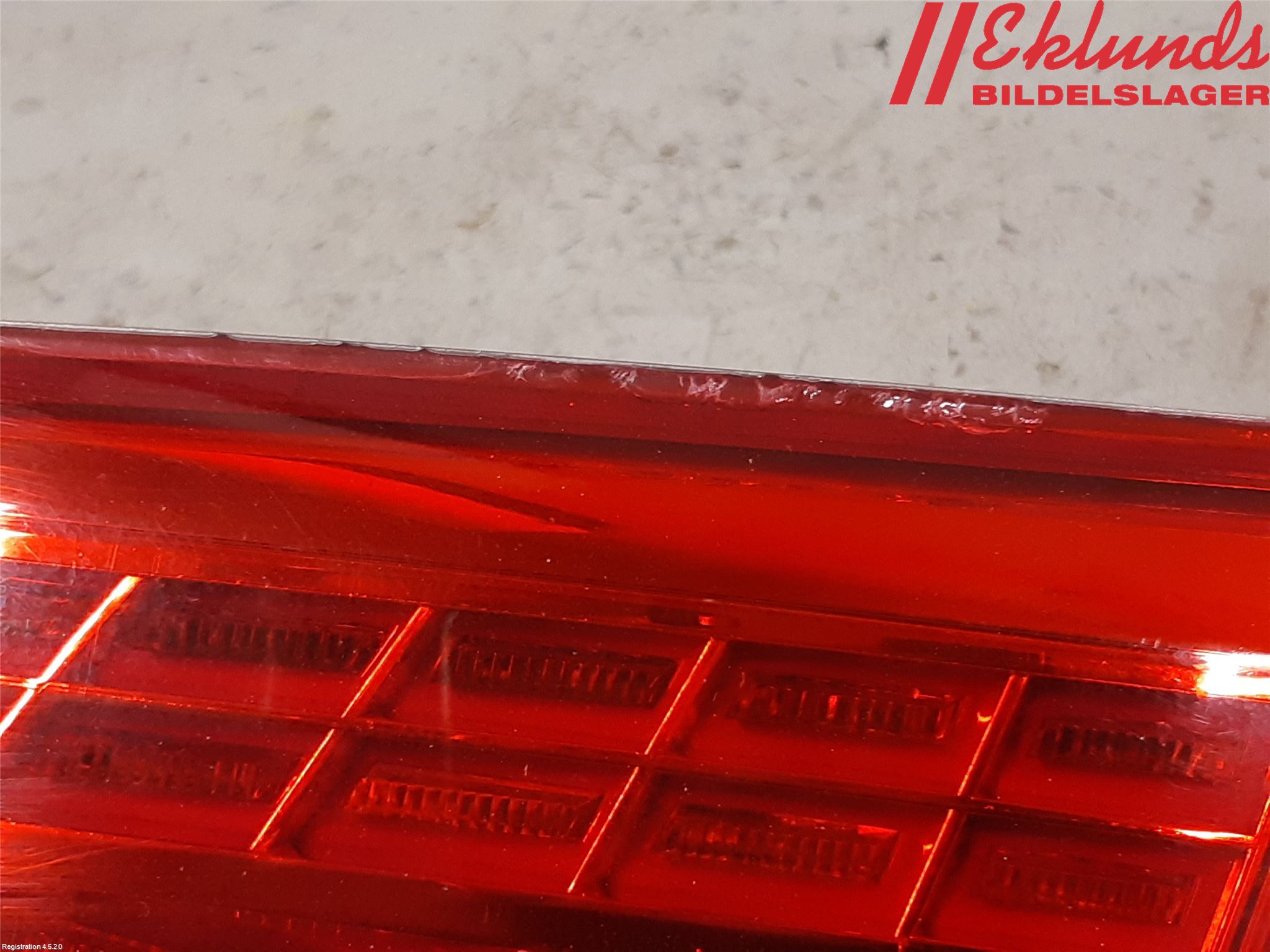 Volkswagen VW PASSAT 11-14 Bakljus Lucka Vä